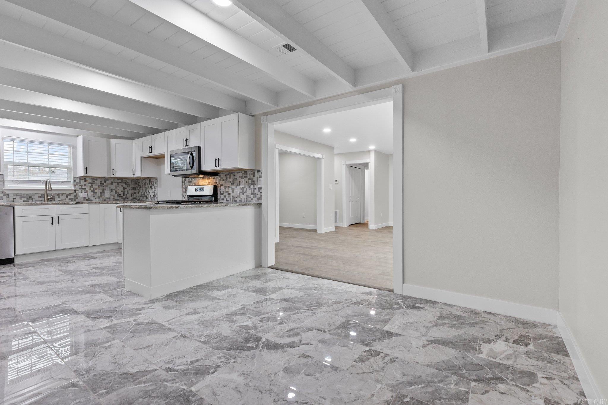 KINGWOOD PLACE - Residential