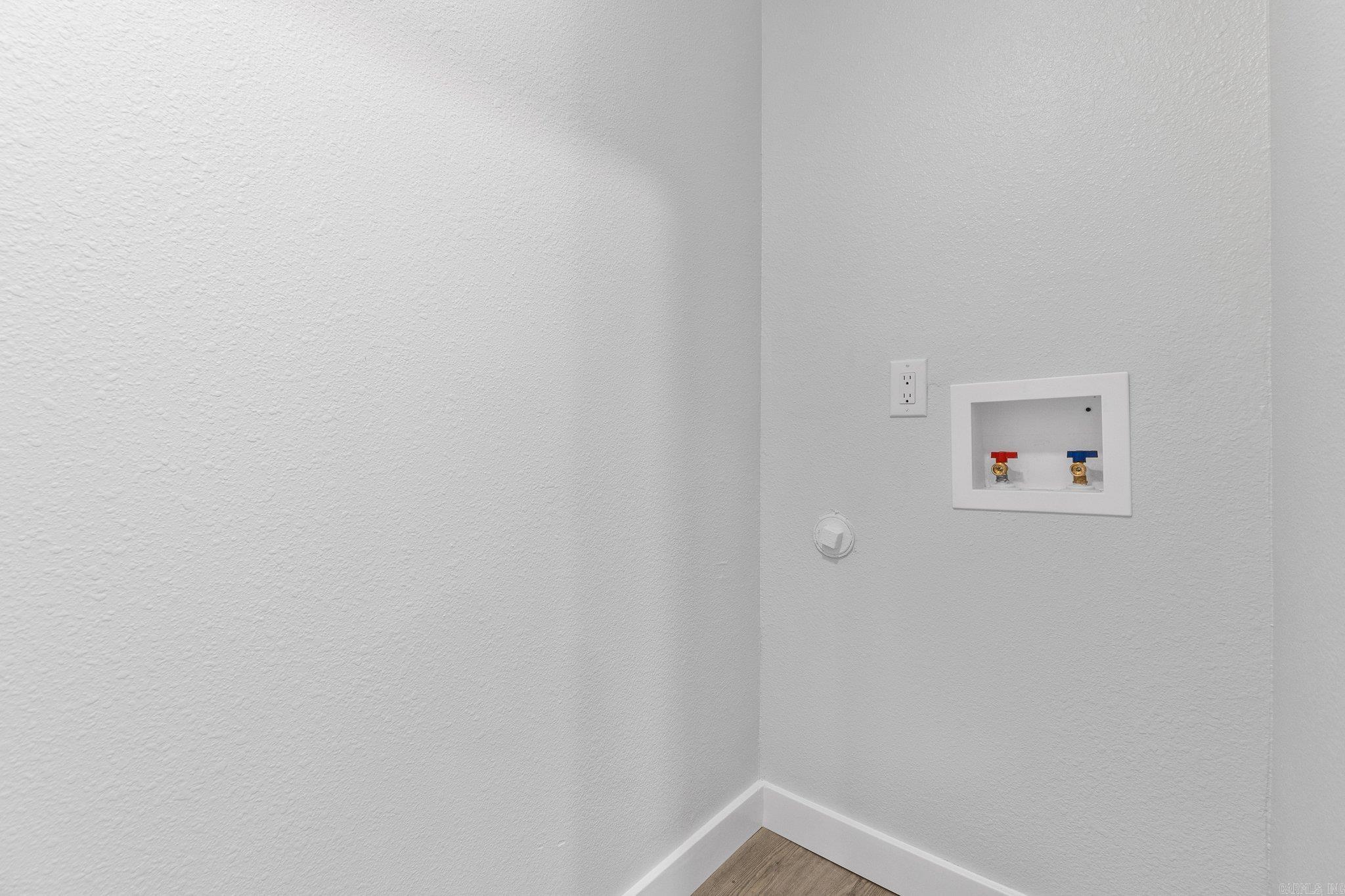 KINGWOOD PLACE - Residential