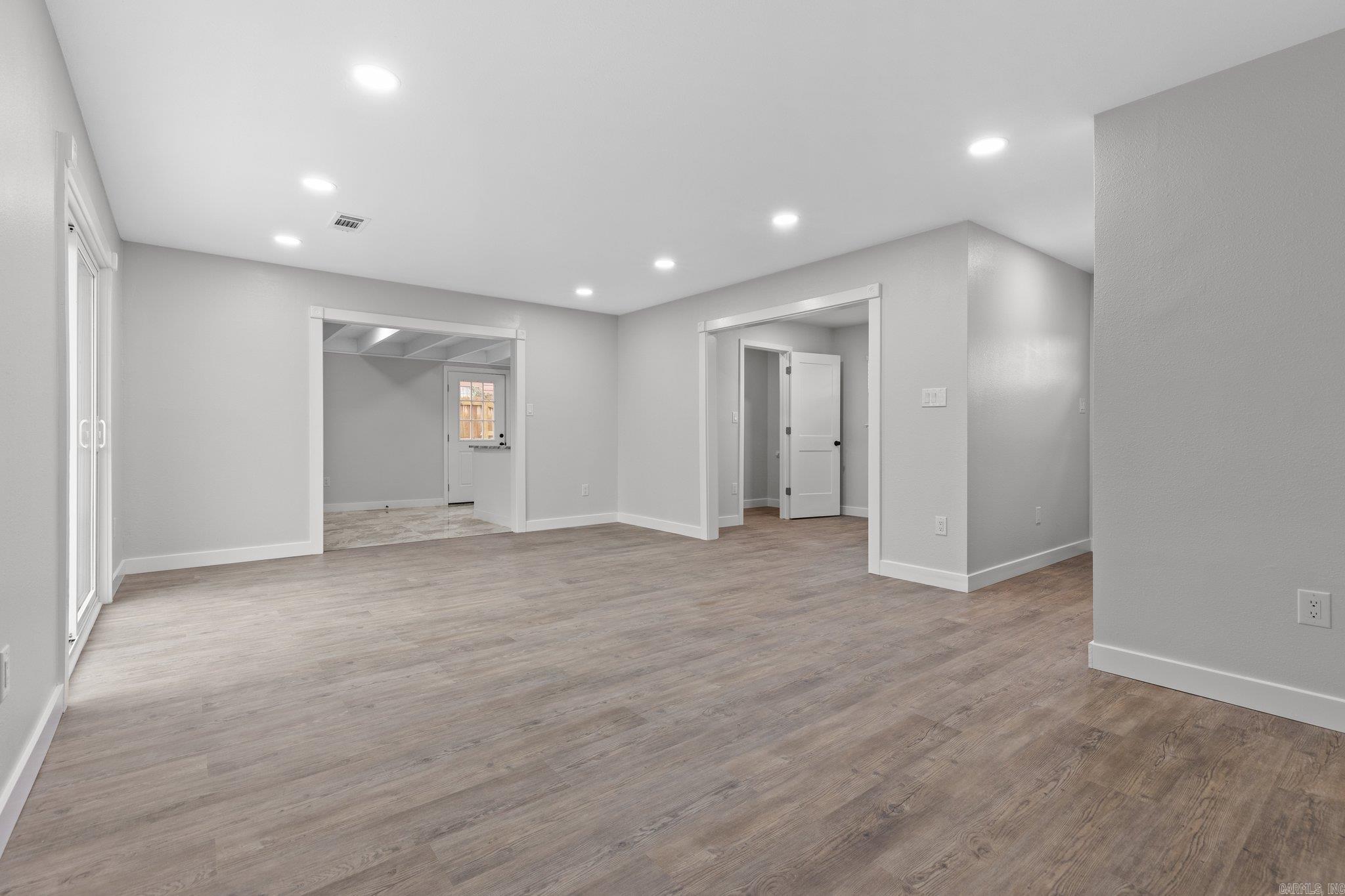 KINGWOOD PLACE - Residential