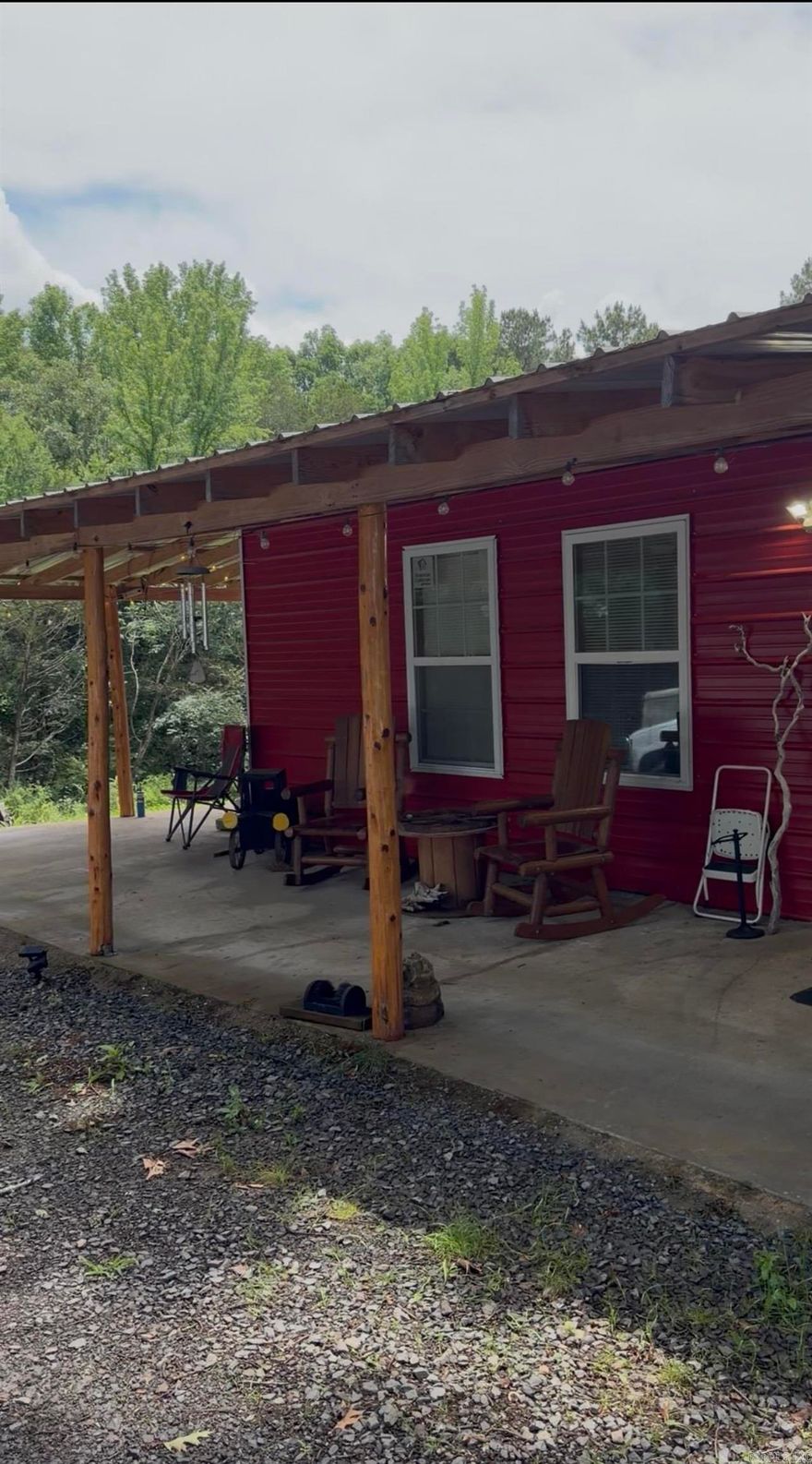 Great home with shop located close to Greers Ferry Lake!