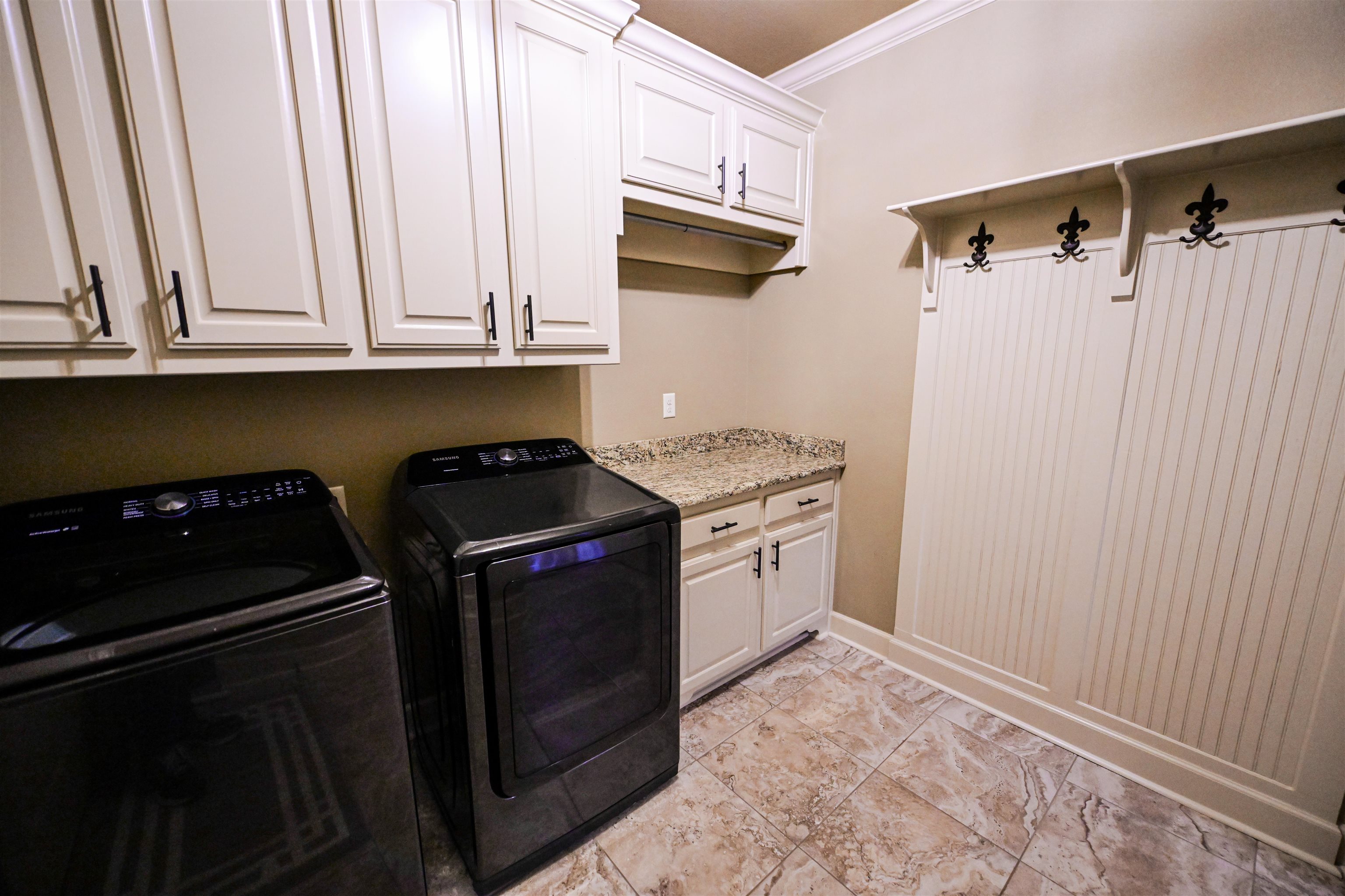 COLDWATER CREEK - Residential