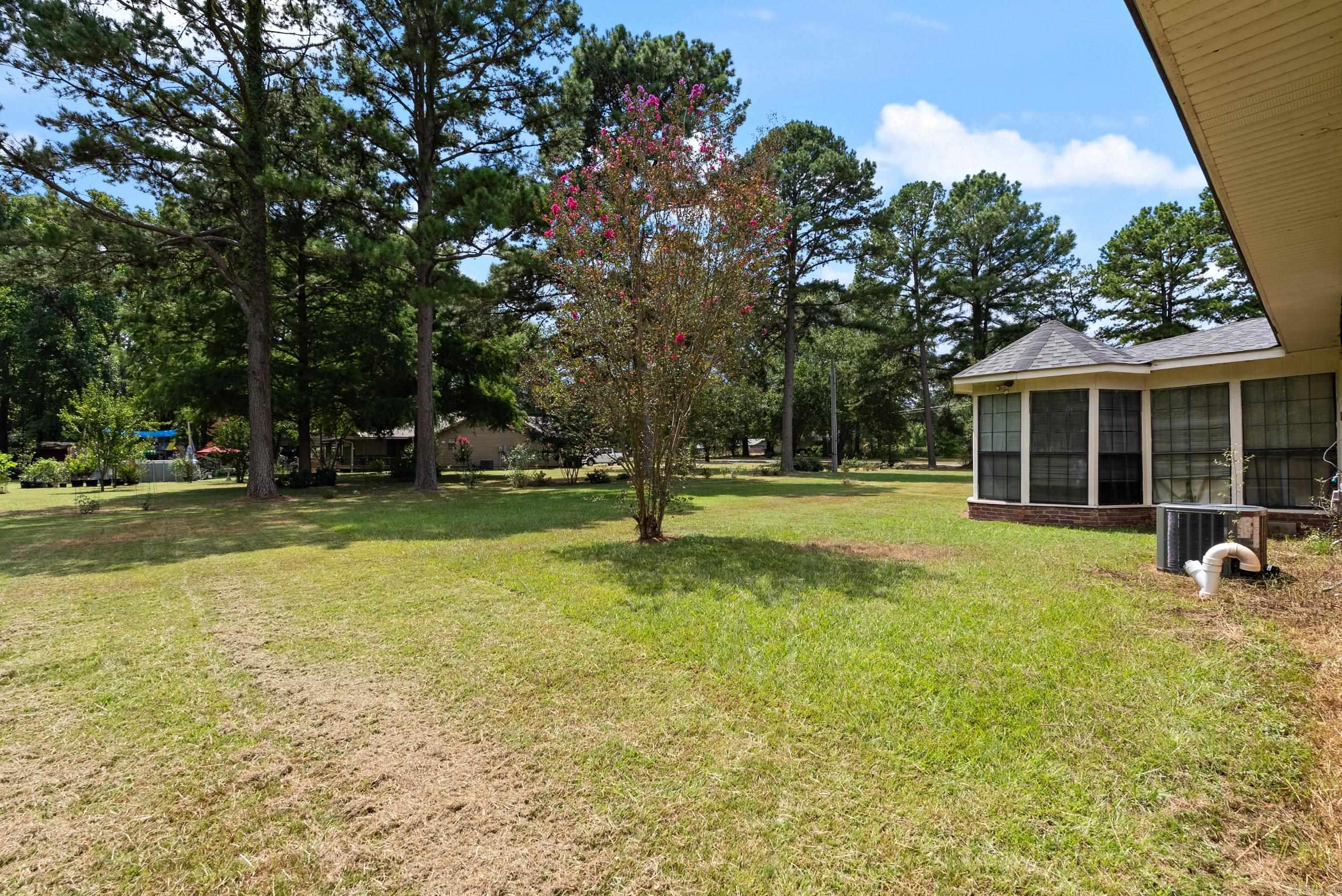 SHADY ACRES - Residential