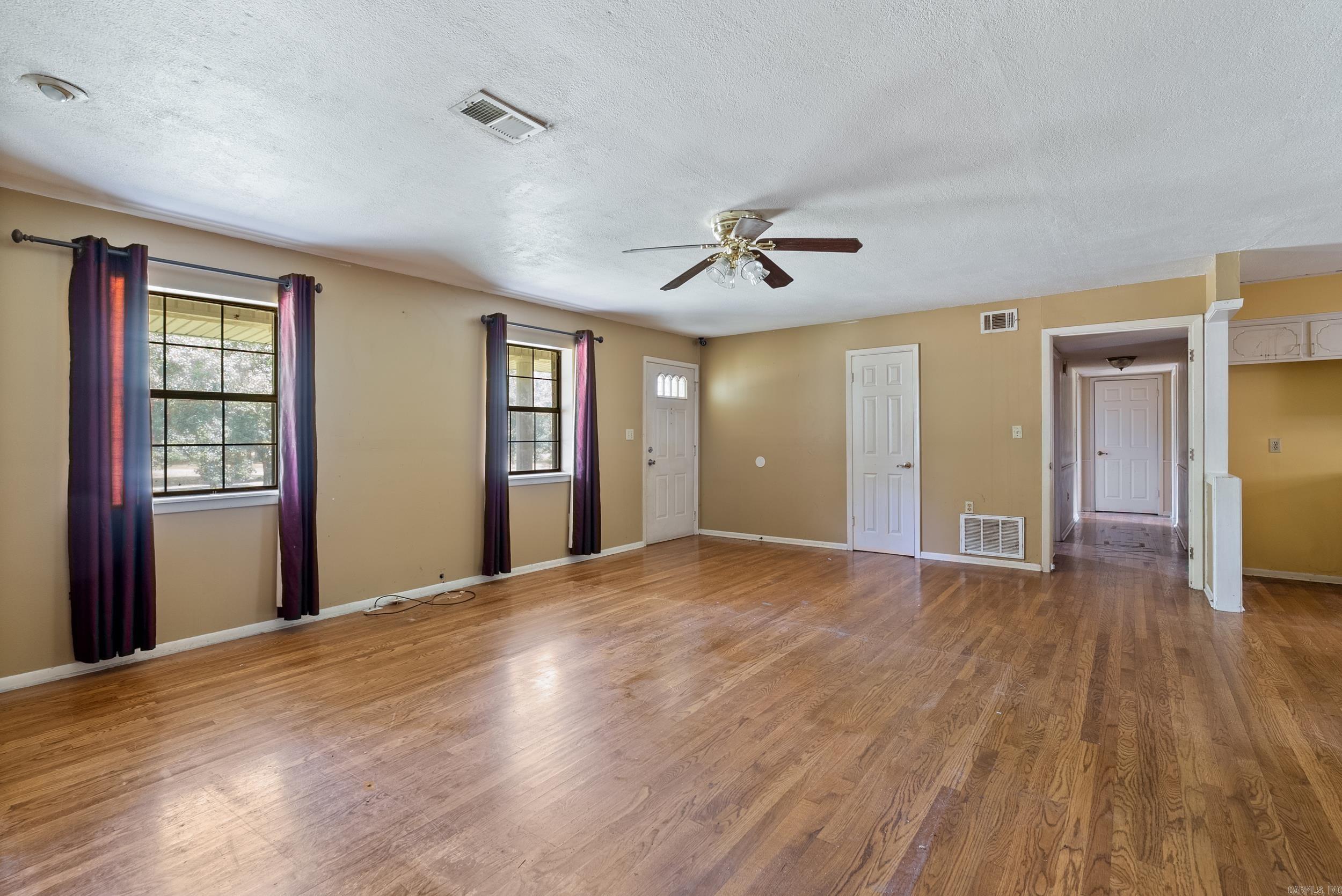 SHADY ACRES - Residential