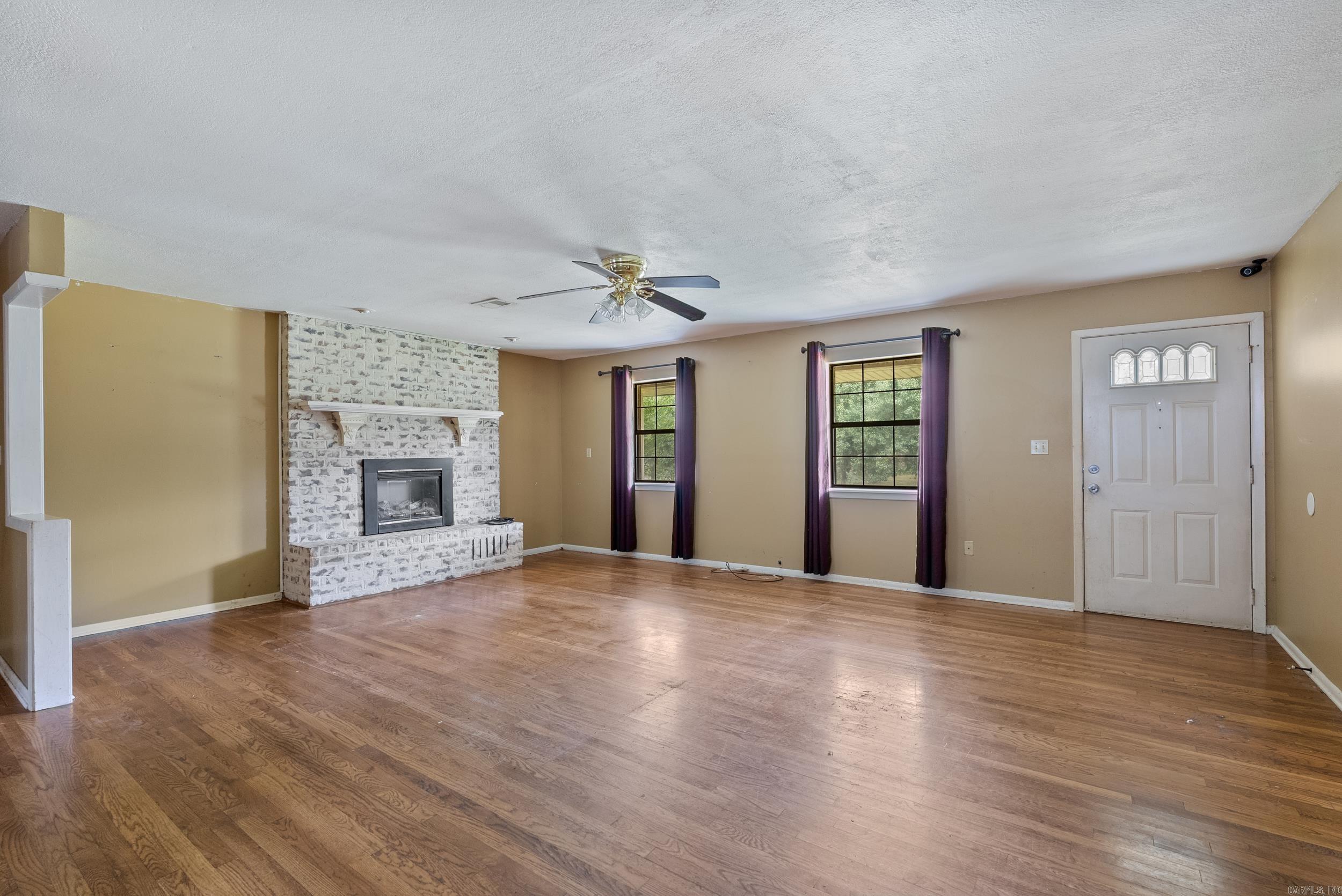 SHADY ACRES - Residential