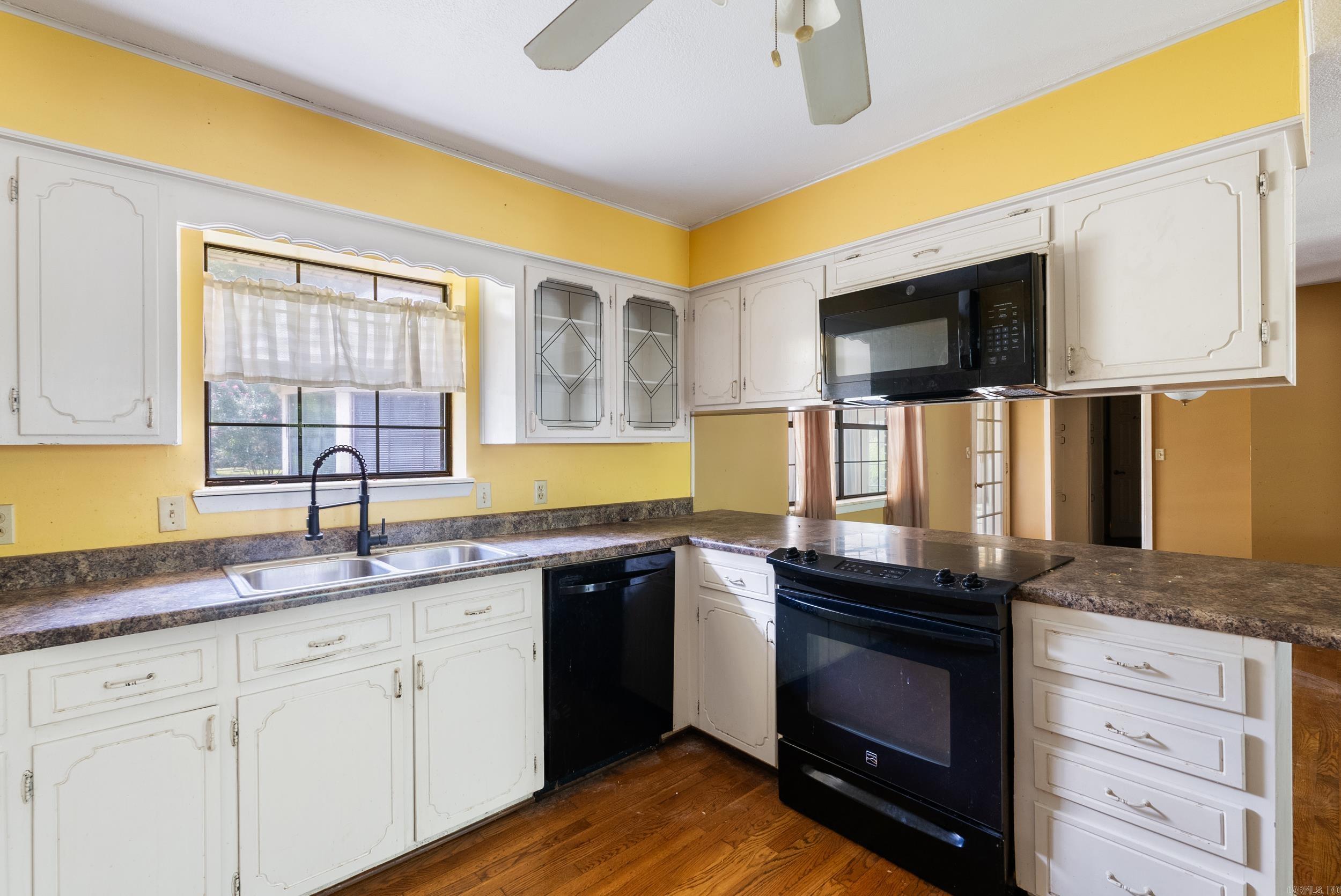 SHADY ACRES - Residential