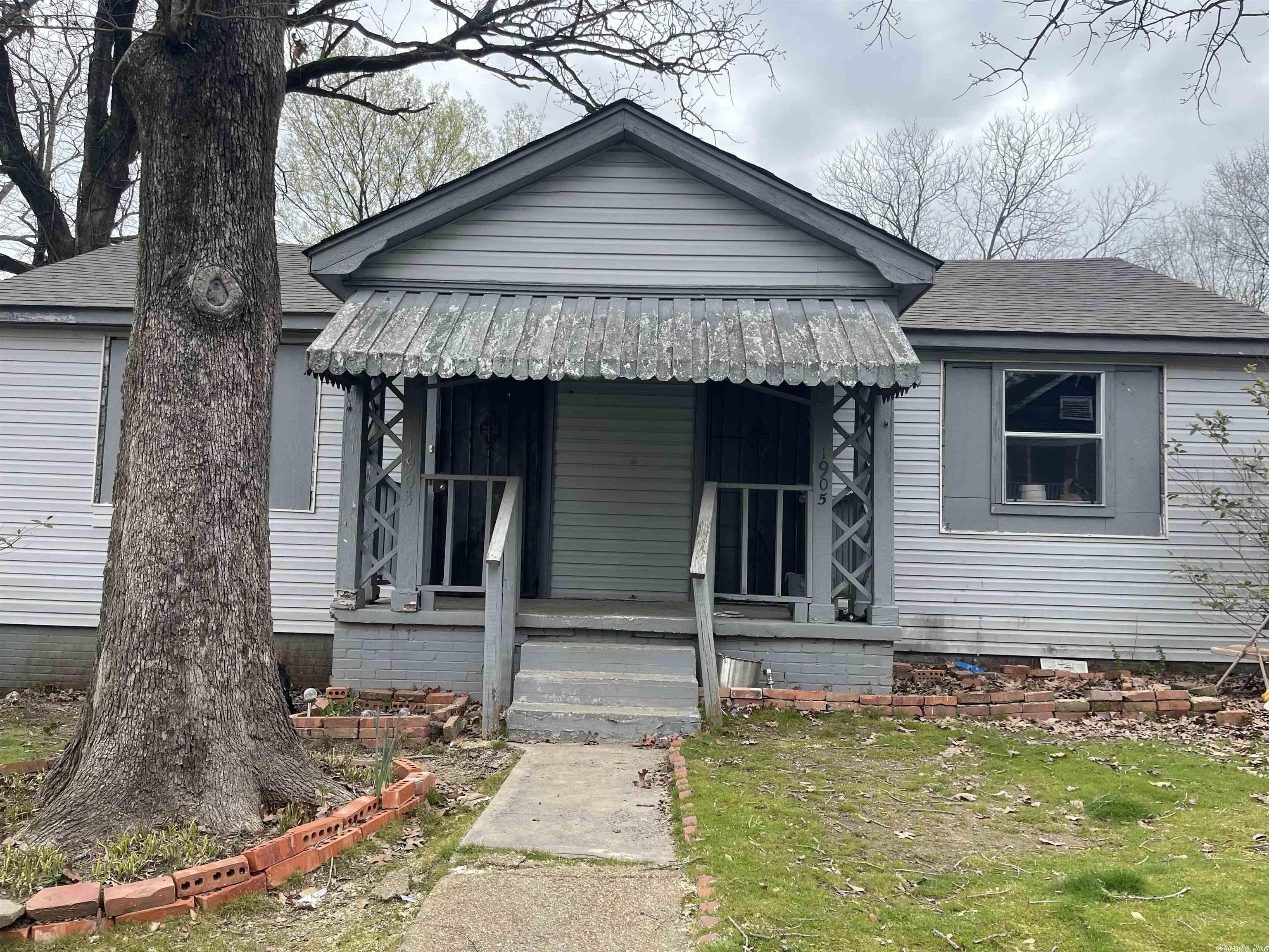 Chickasaw Place - Residential Lease