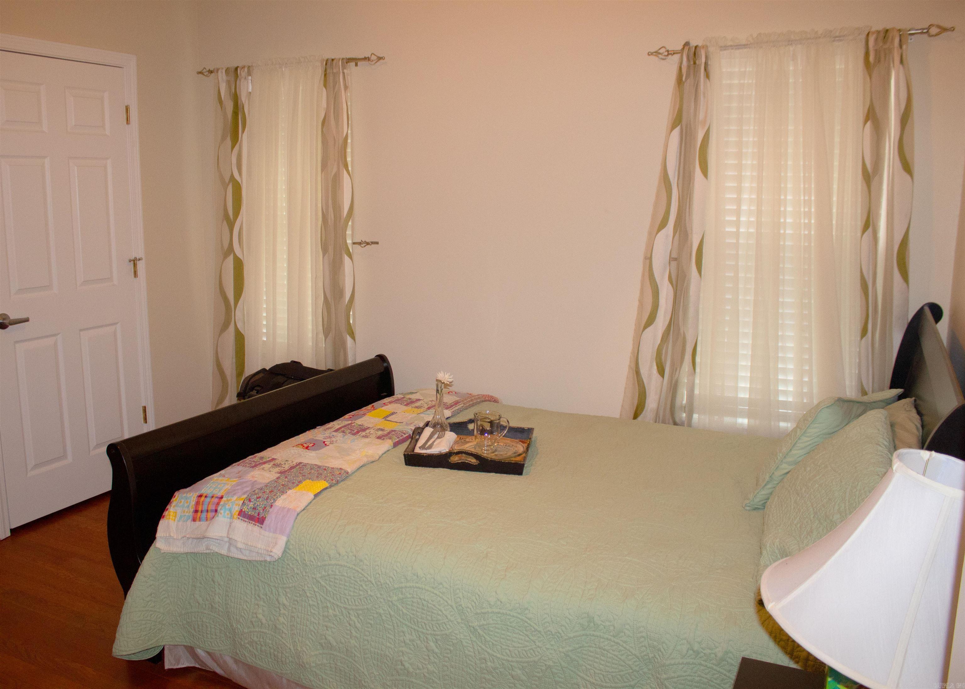 SHERRYLANE COUNTRY - Residential