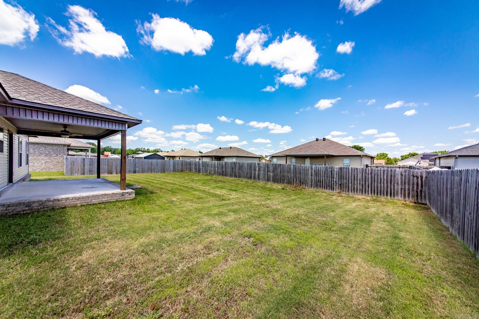 DEERFIELD ESTATES - Residential