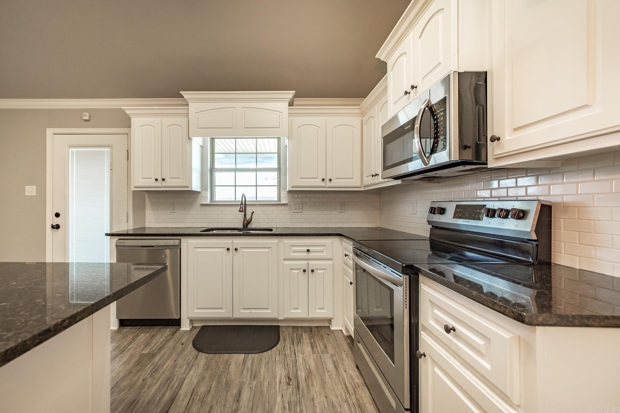 DEERFIELD ESTATES - Residential