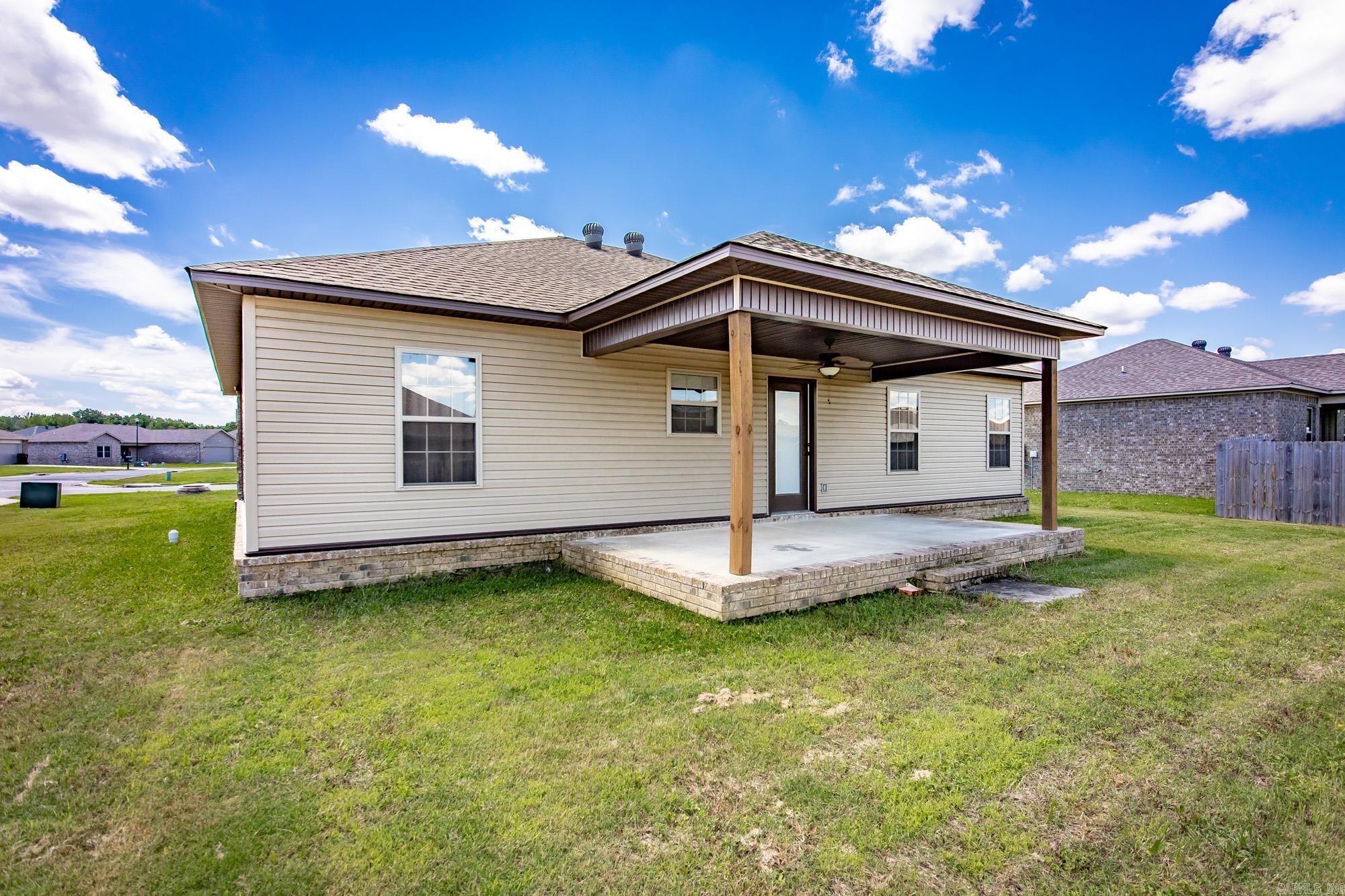 DEERFIELD ESTATES - Residential
