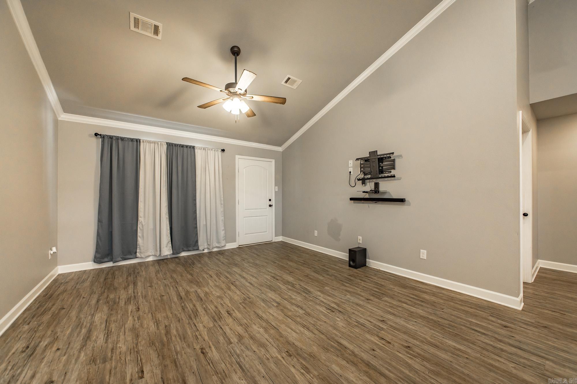 DEERFIELD ESTATES - Residential