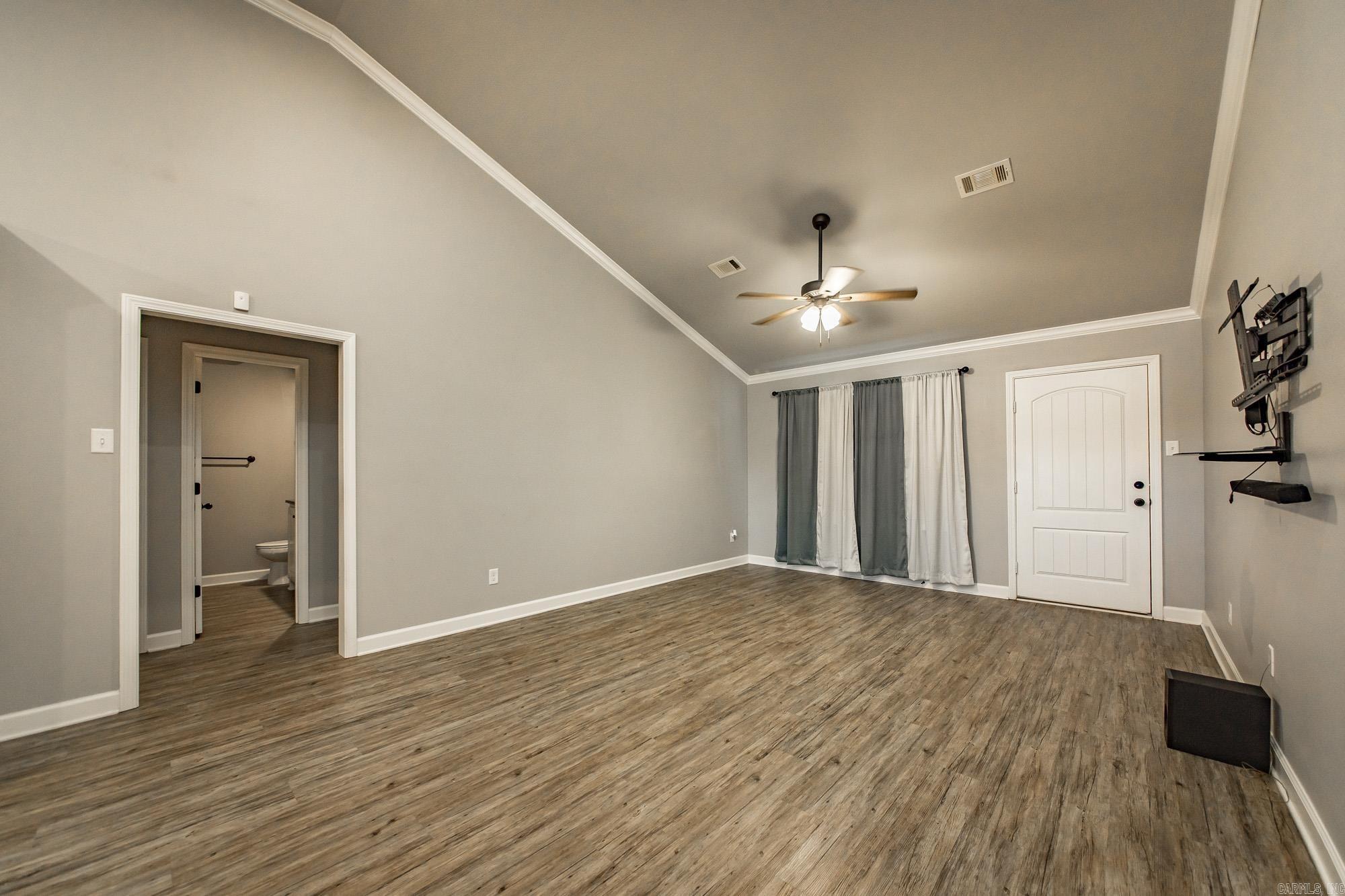 DEERFIELD ESTATES - Residential