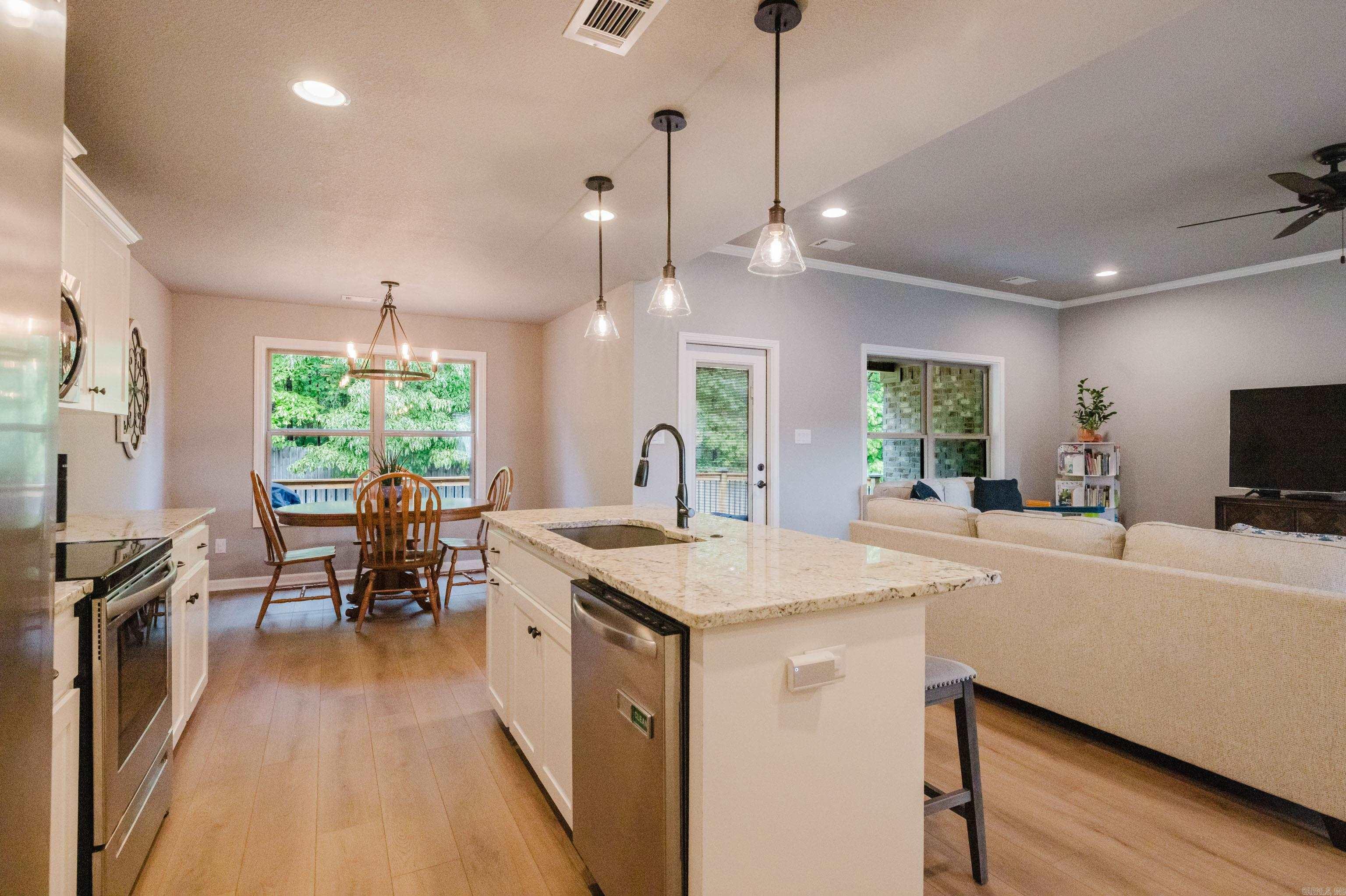 CYPRESS VALLEY - Residential