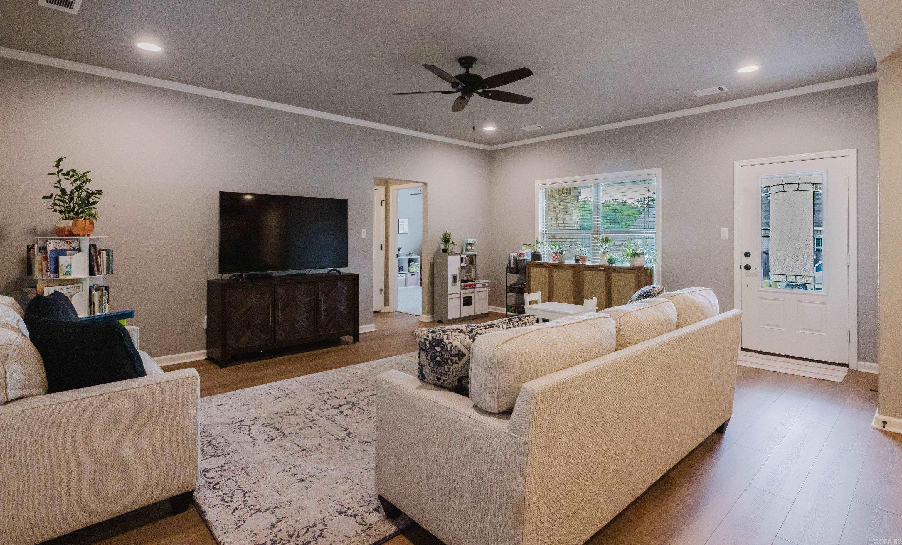 CYPRESS VALLEY - Residential