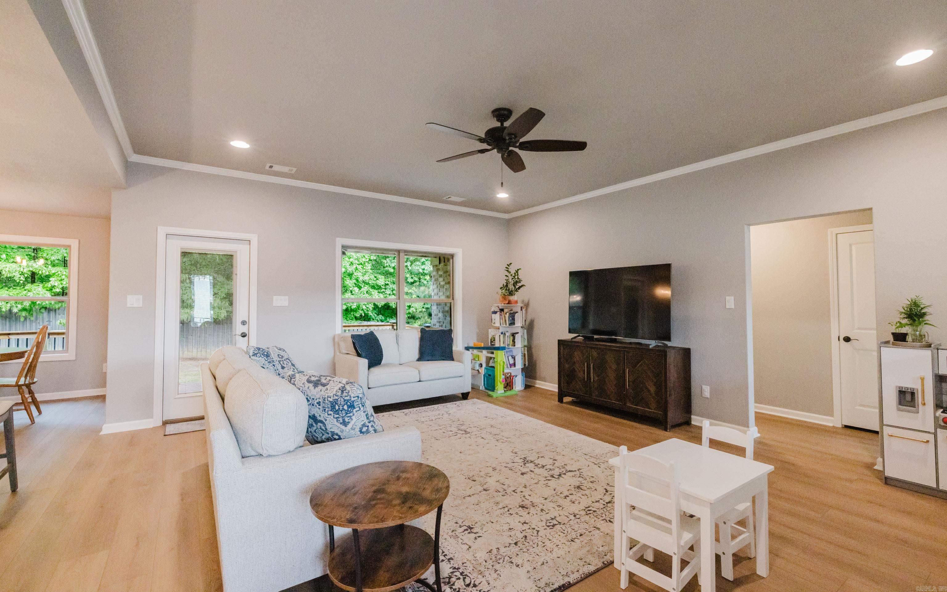 CYPRESS VALLEY - Residential