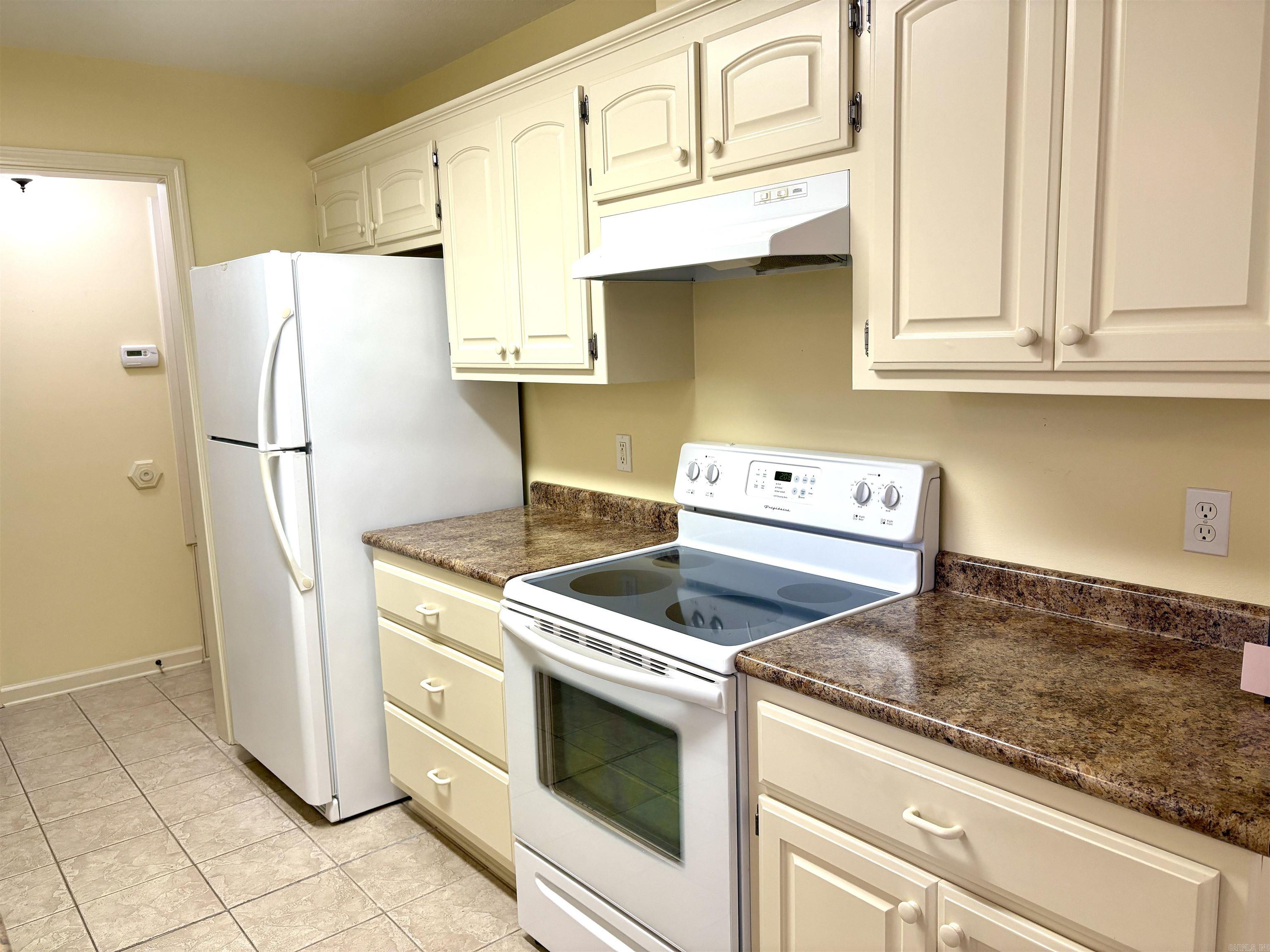 SKYLINE MEADOWS - Residential