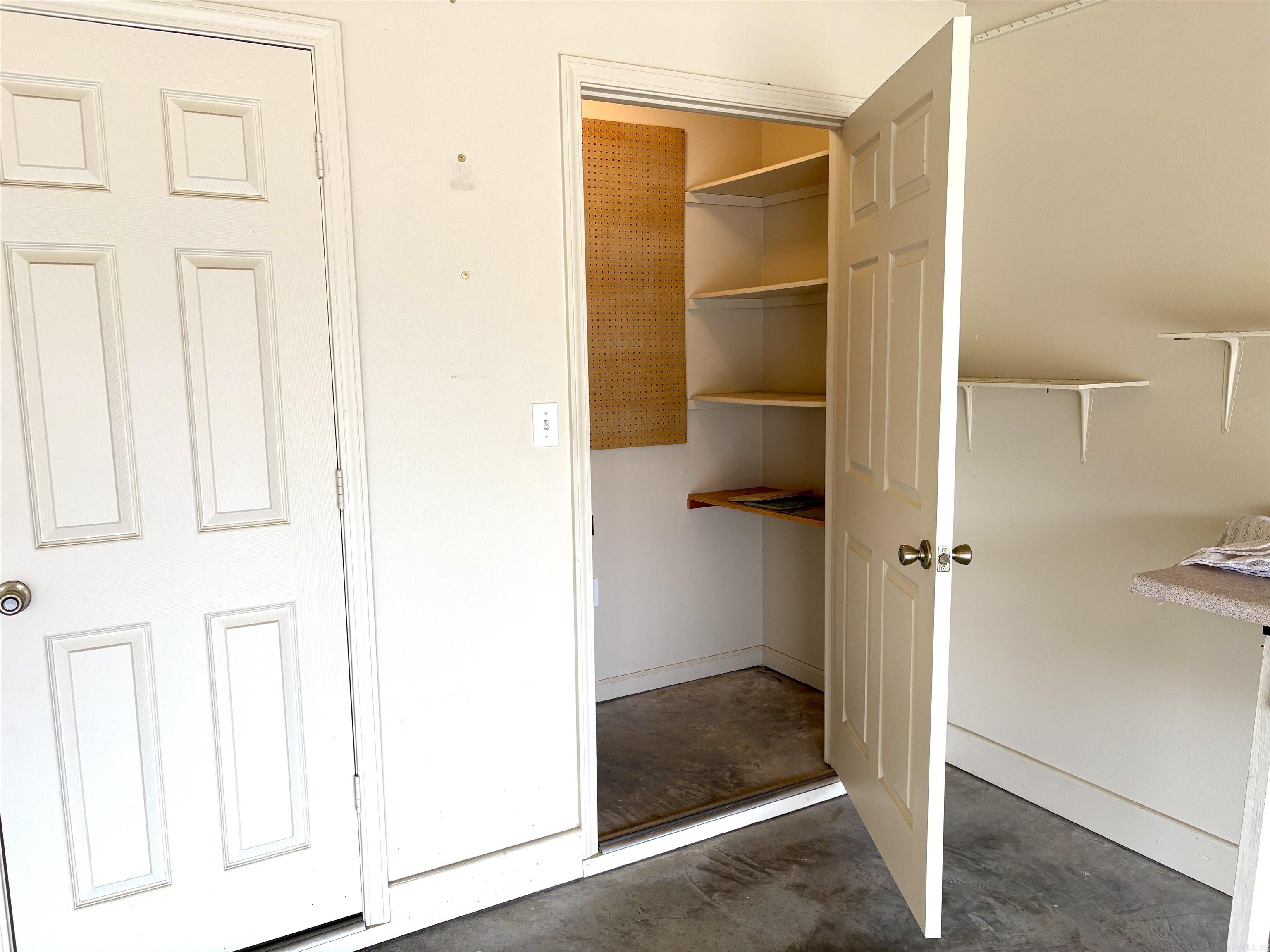 SKYLINE MEADOWS - Residential