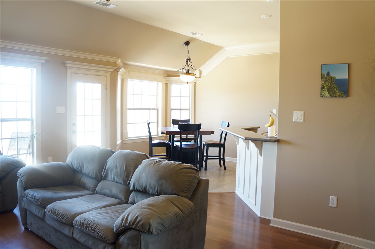 COUNTRY CLUB OF ARK THE - Residential