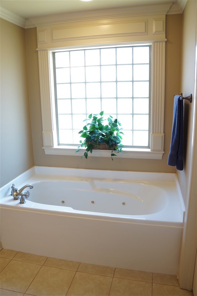 COUNTRY CLUB OF ARK THE - Residential