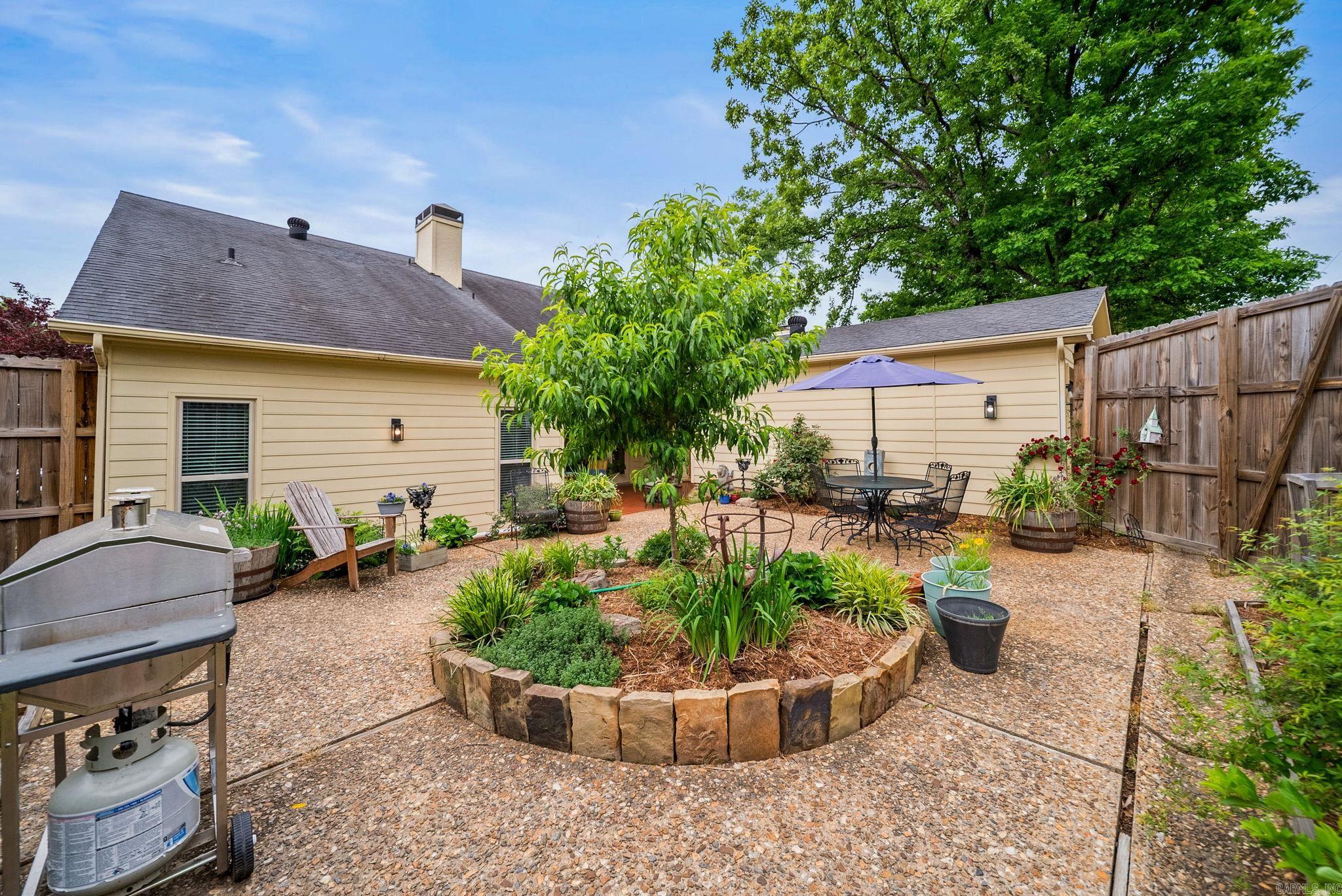 OAK HILL - Residential