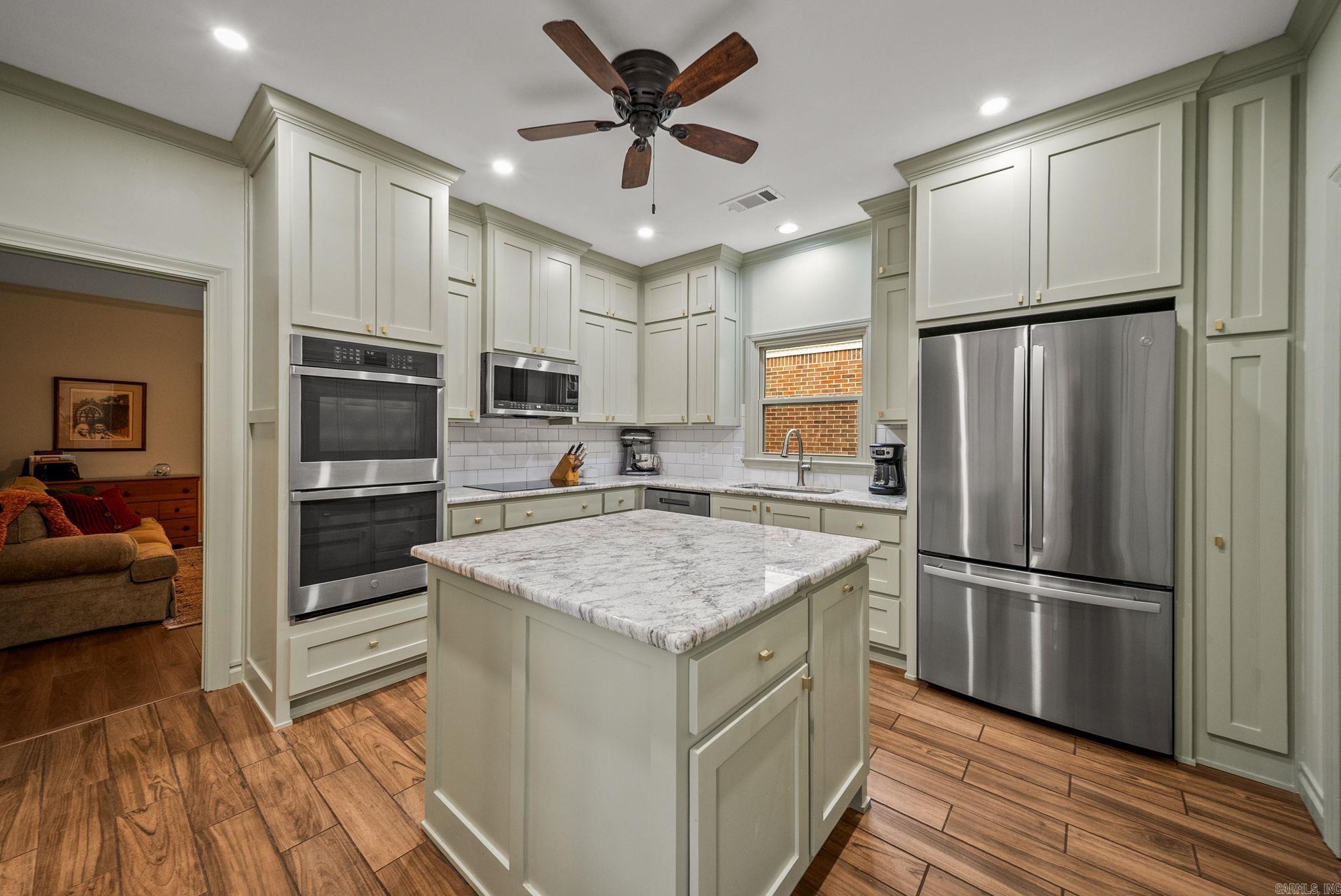 OAK HILL - Residential