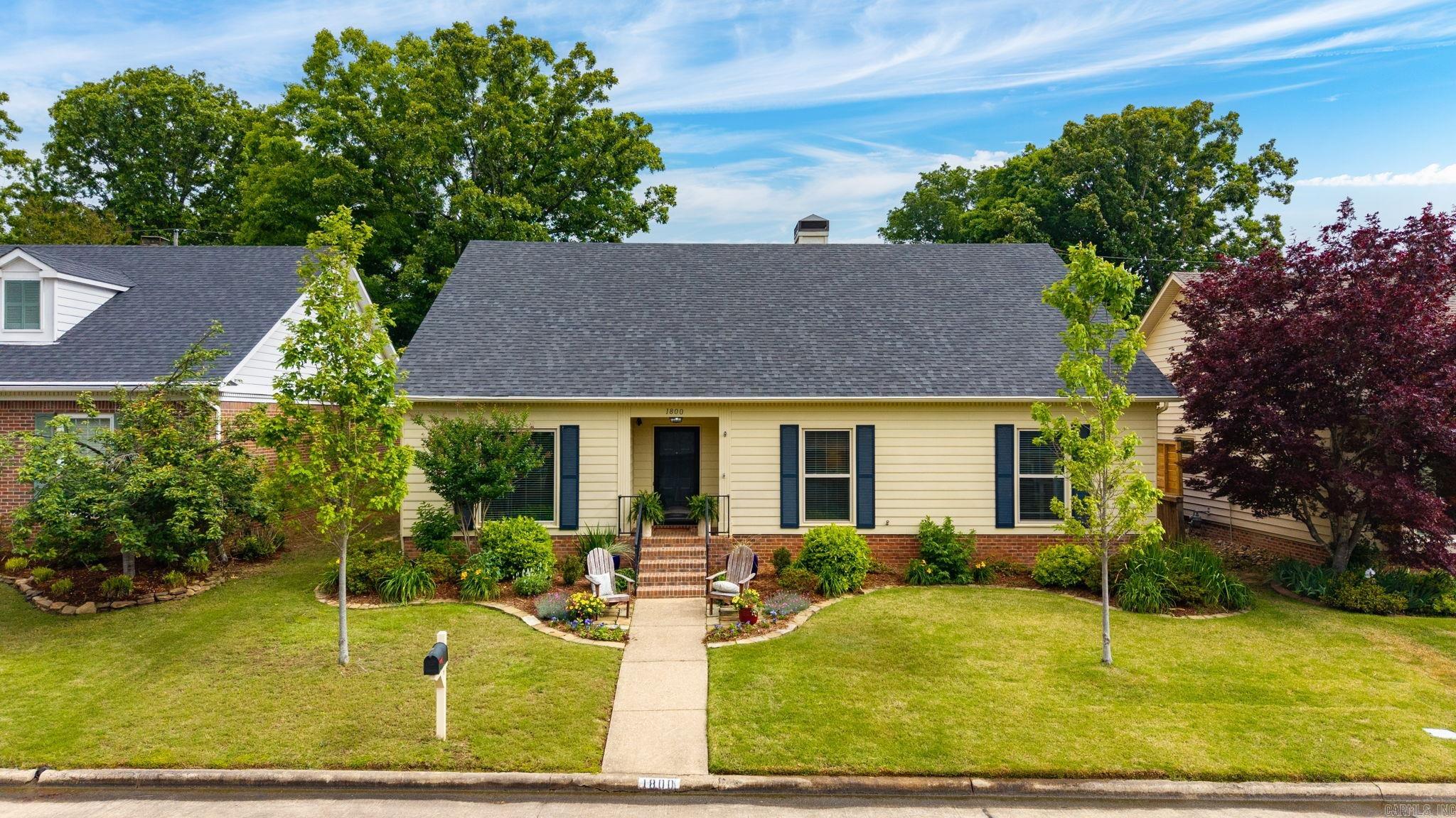 OAK HILL - Residential