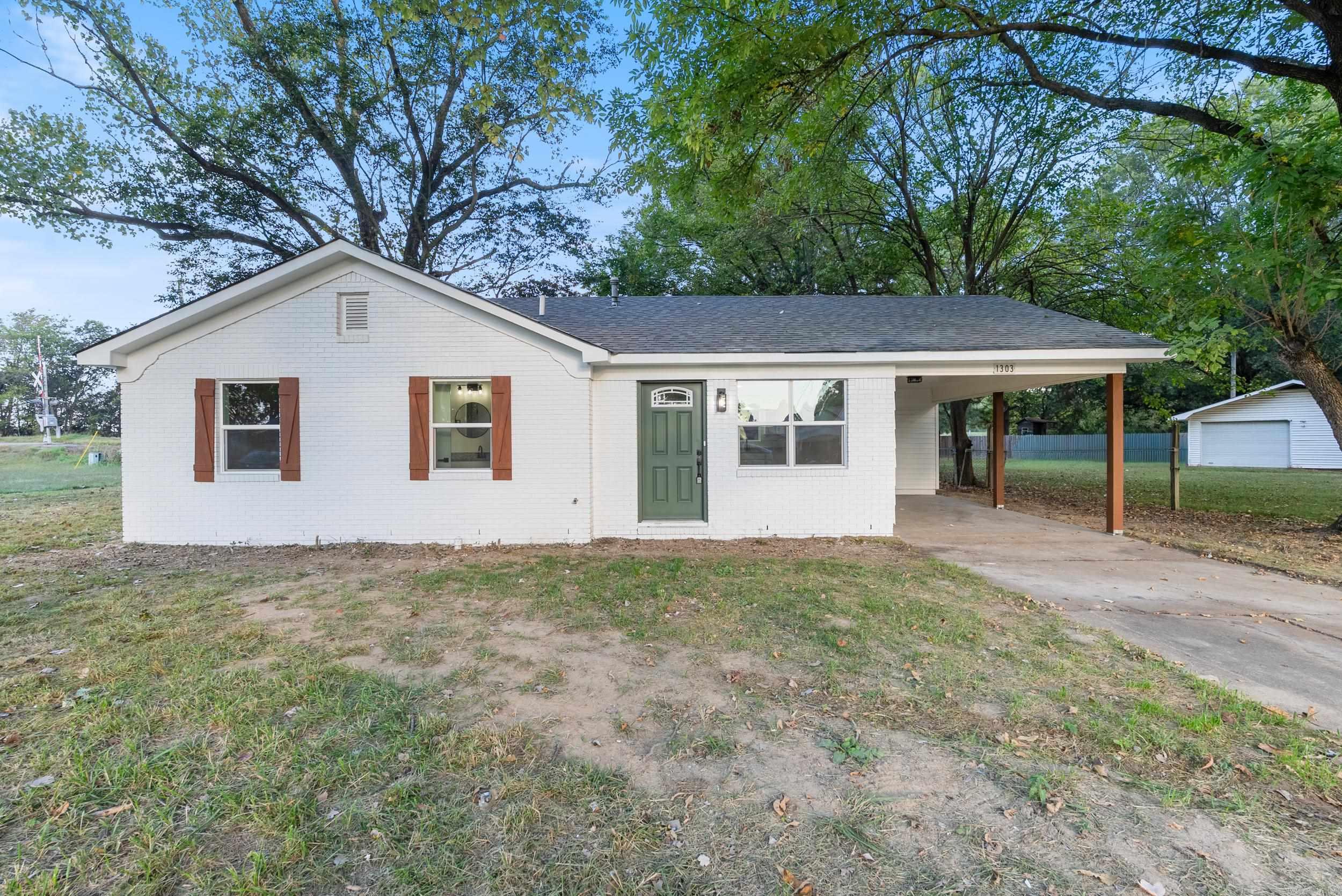 Holiday Terrace - Residential