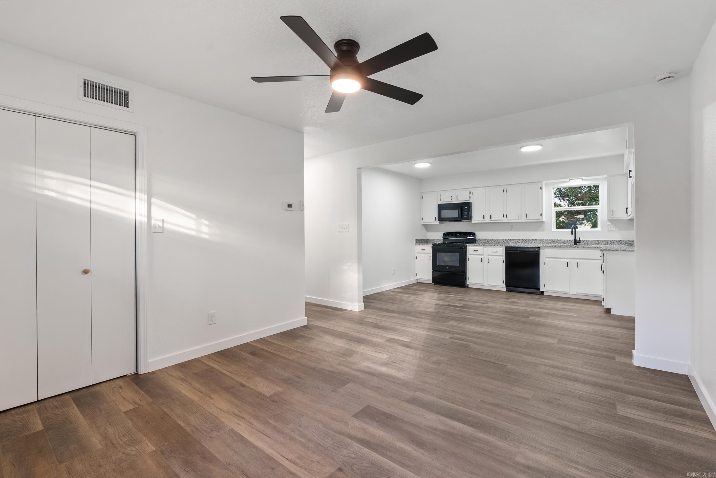 Holiday Terrace - Residential