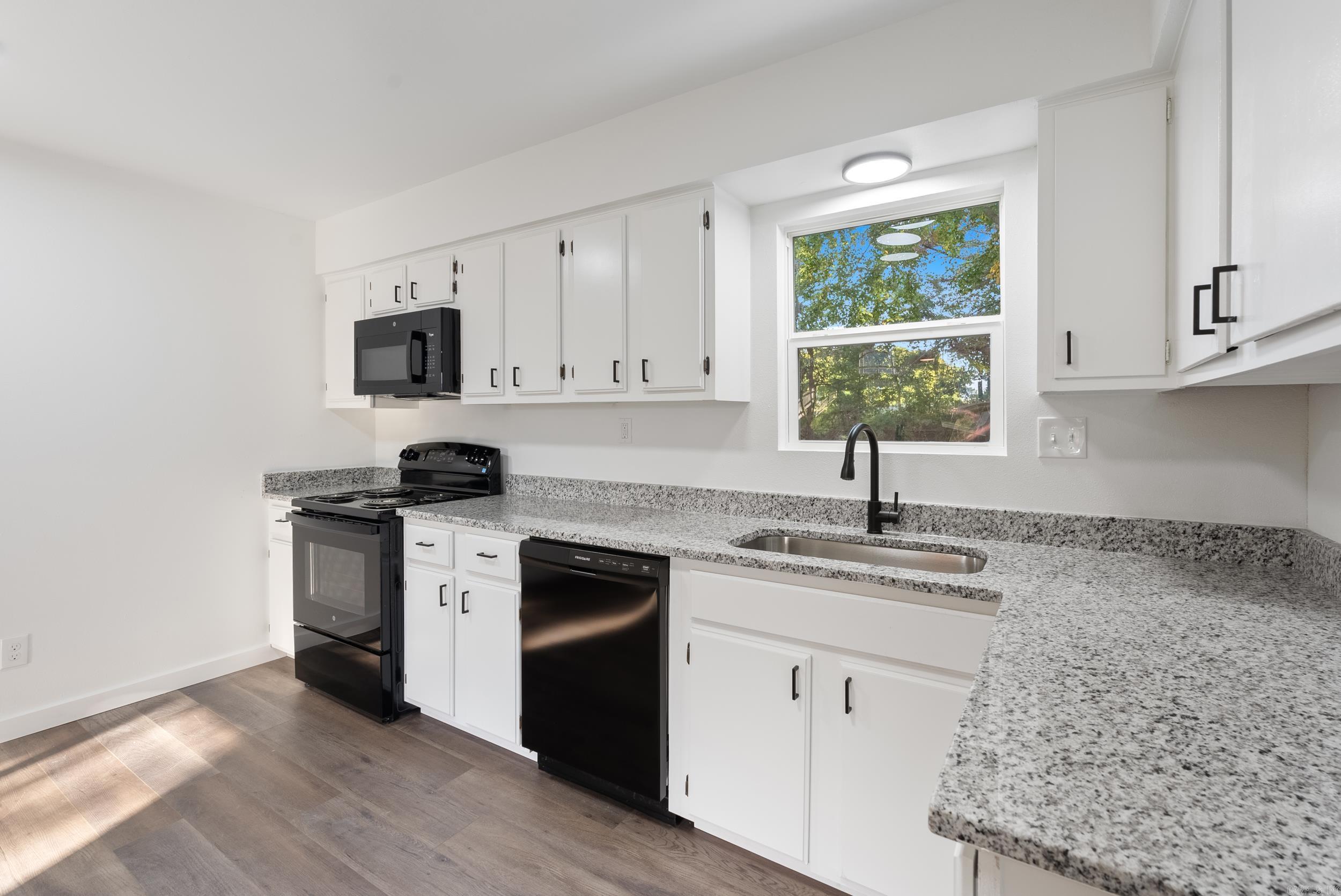 Holiday Terrace - Residential