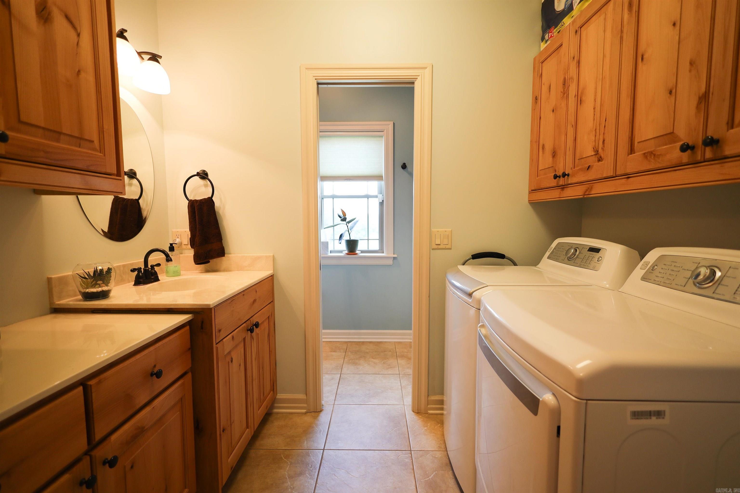 Not in Subdivision - Residential Income