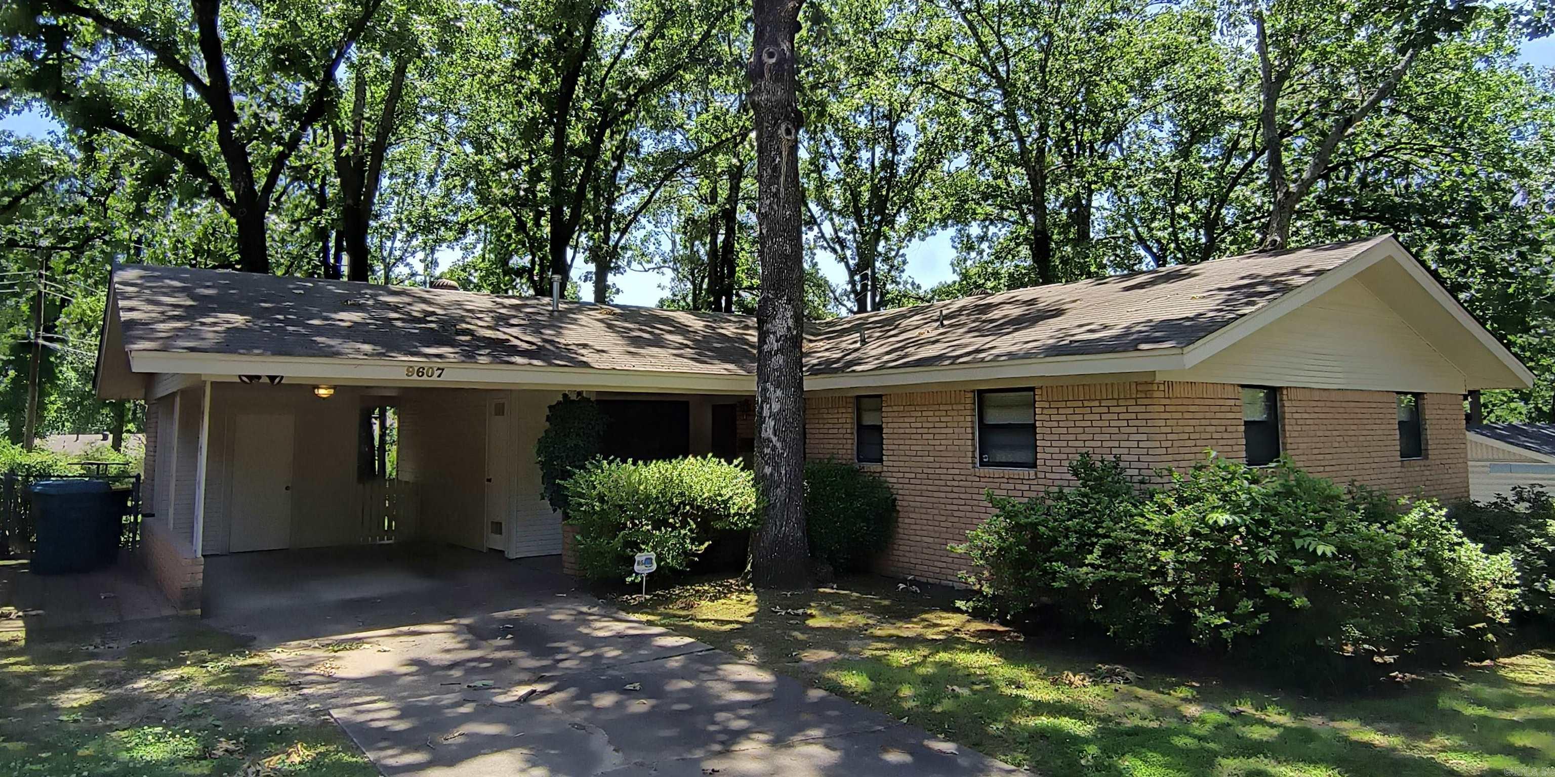 This property is offered at a LIVE Public Auction on Friday June 20th at 10am. Minimum bid $100,000, There is an added 7% Buyer's Premium to the hammer price for a Total sale price. 7% non-refundable deposit due the day of sale. Close in 30 days. The Buyer will pay all closing costs for the Seller. A Bank letter of credit required to register to bid. This property is offered in AS-IS condition and with no contingencies such as financing. Pre-auction offers welcomed. This is not a distressed property. Contact John Saugey for information about the Auction process. There will be a live personal property Collectibles auction following the R.E. auction, so the interior photos have items in the rooms.