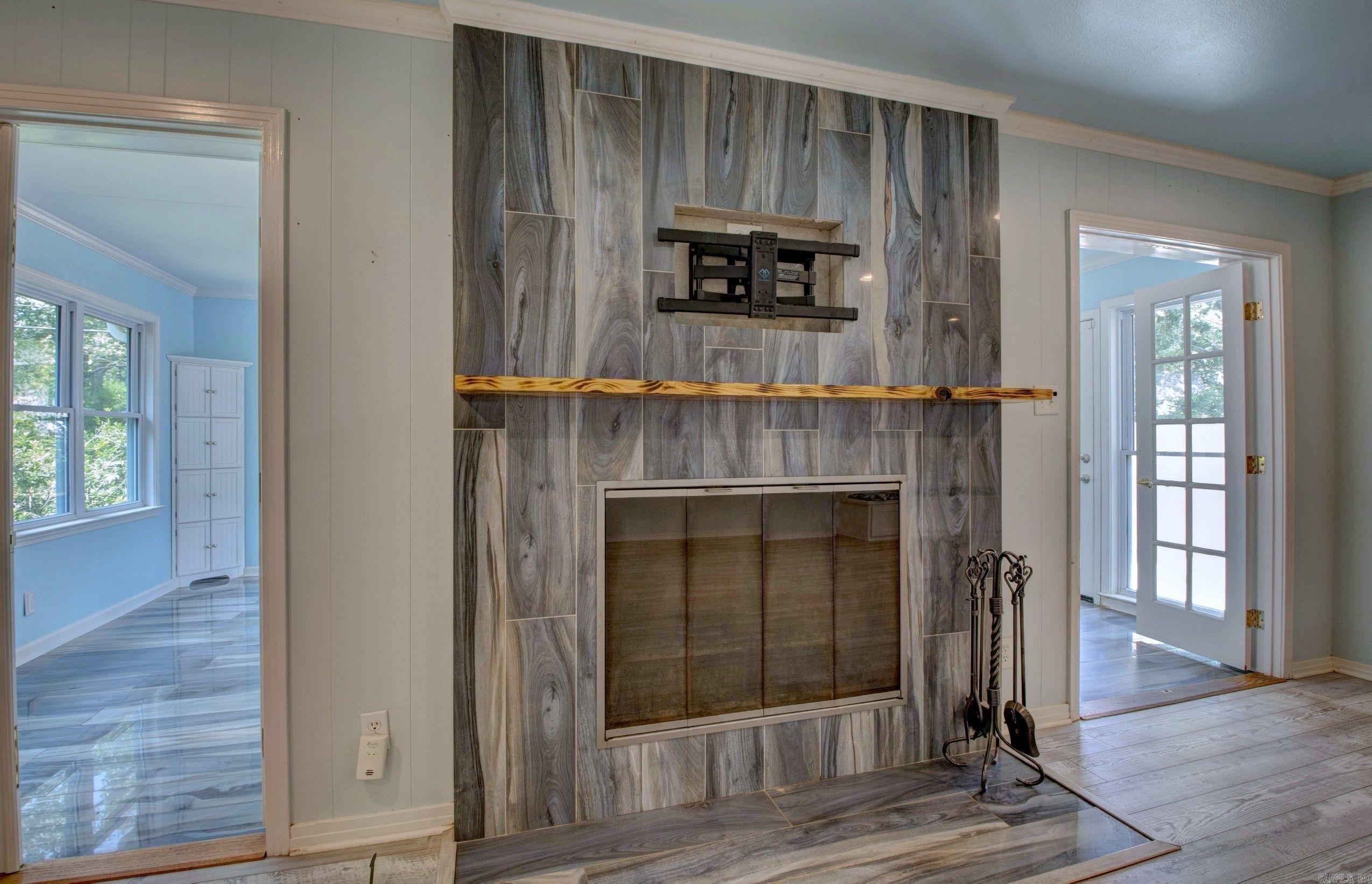 Leawood Meeks Manor - Residential