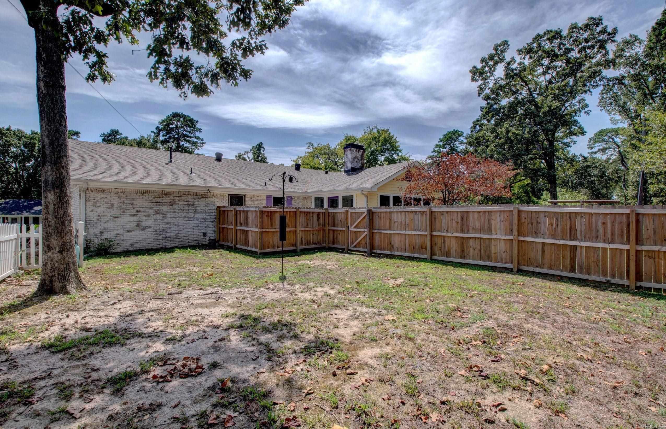 Leawood Meeks Manor - Residential