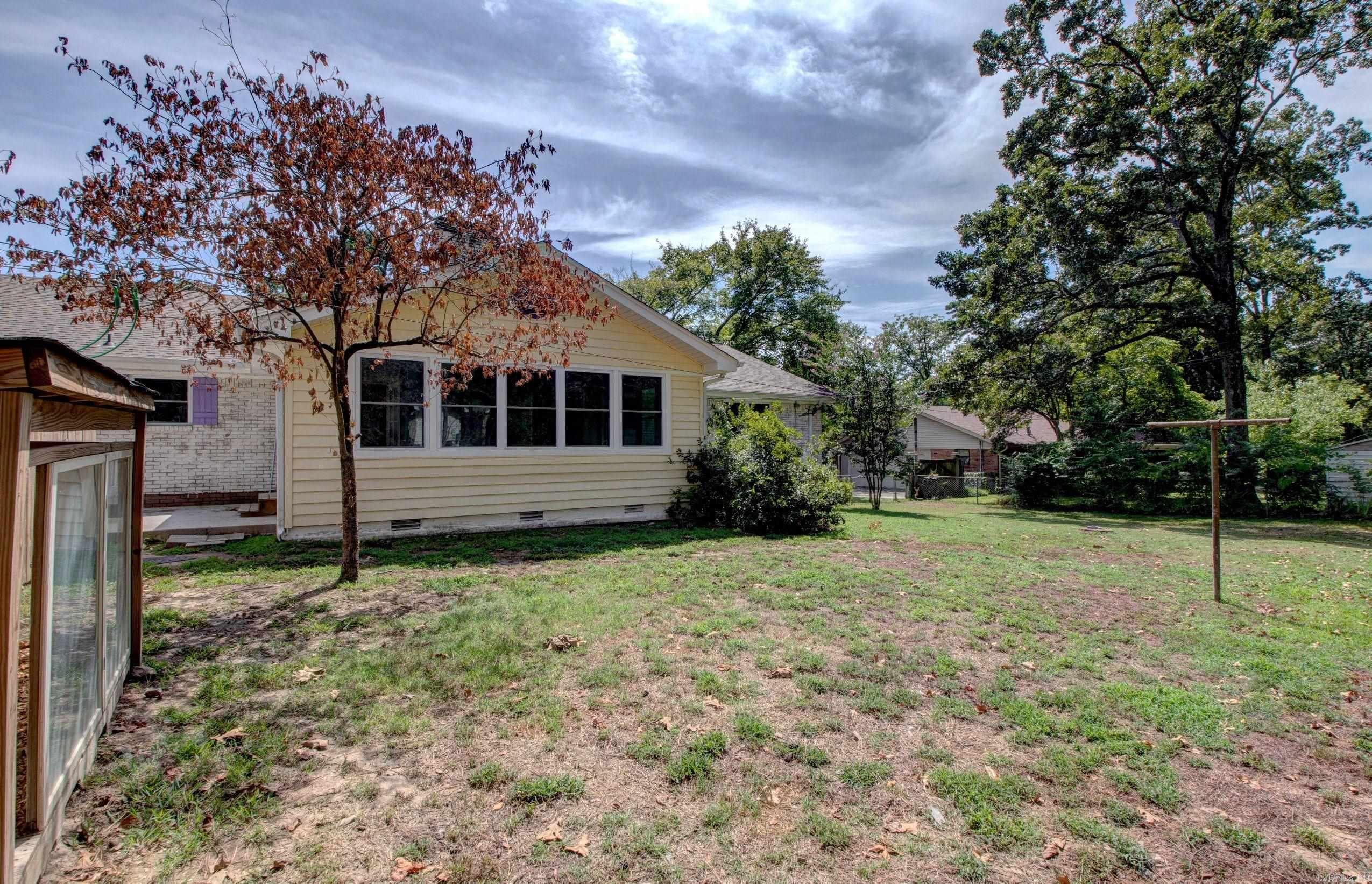 Leawood Meeks Manor - Residential
