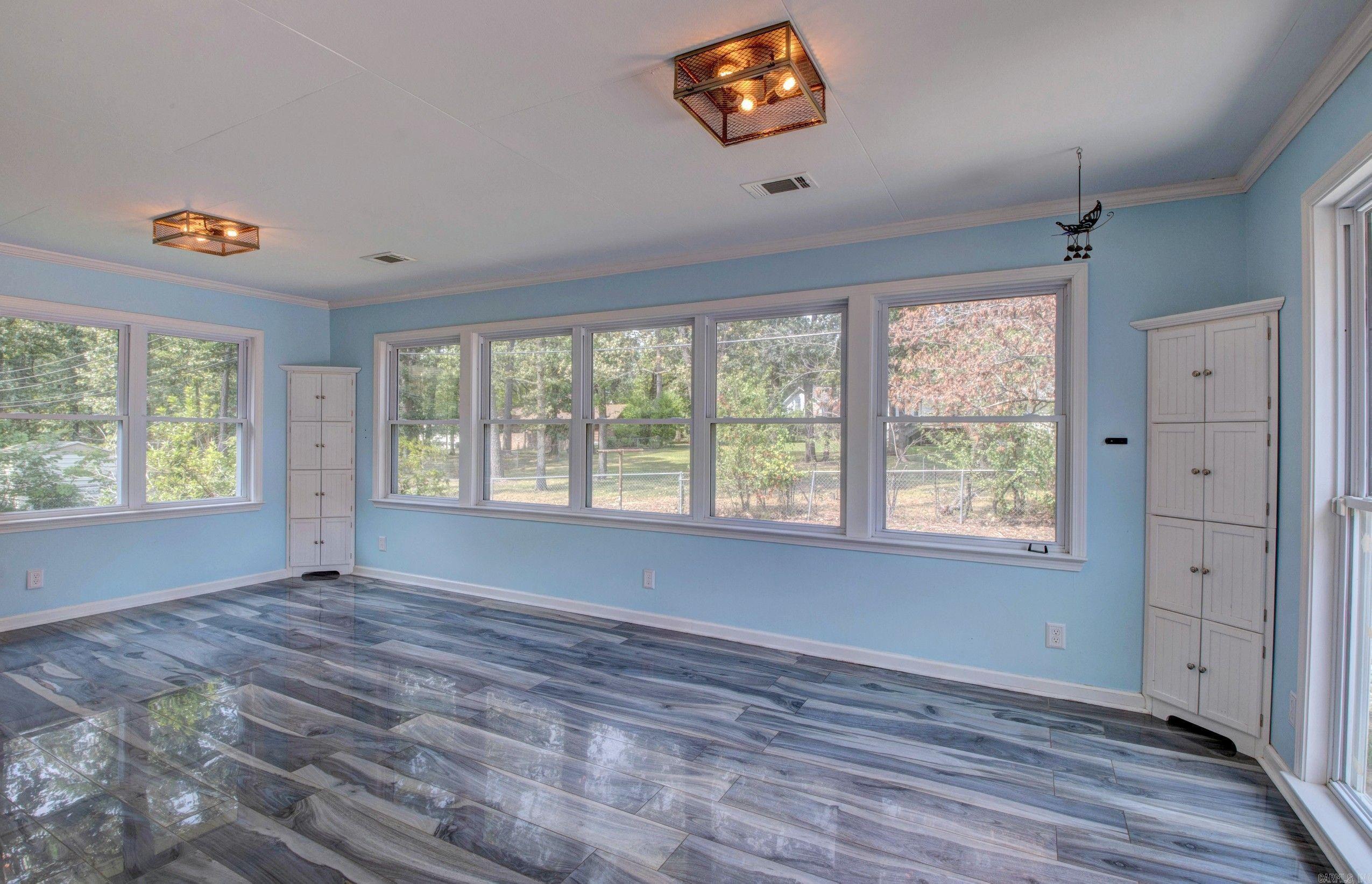 Leawood Meeks Manor - Residential