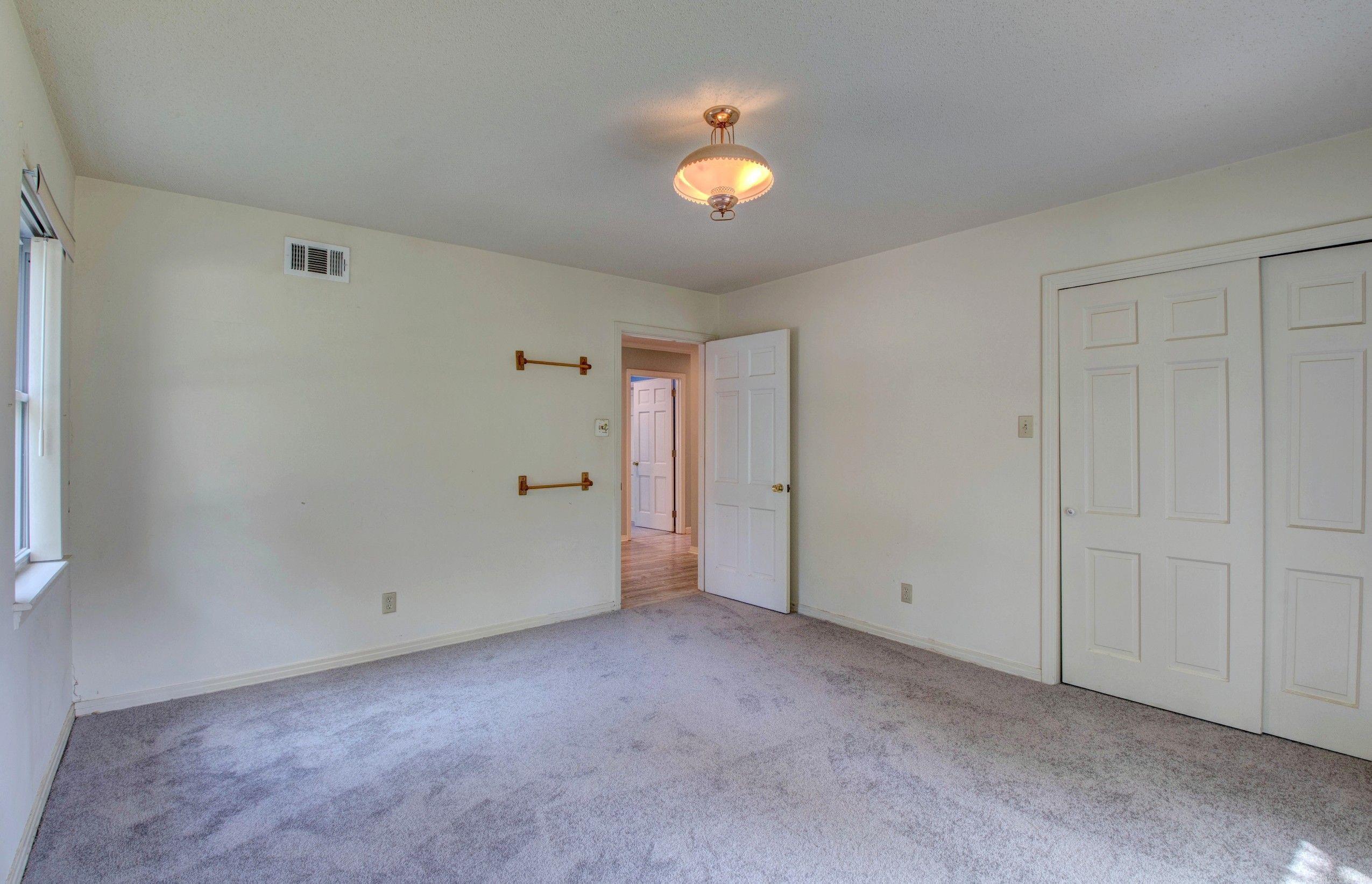 Leawood Meeks Manor - Residential