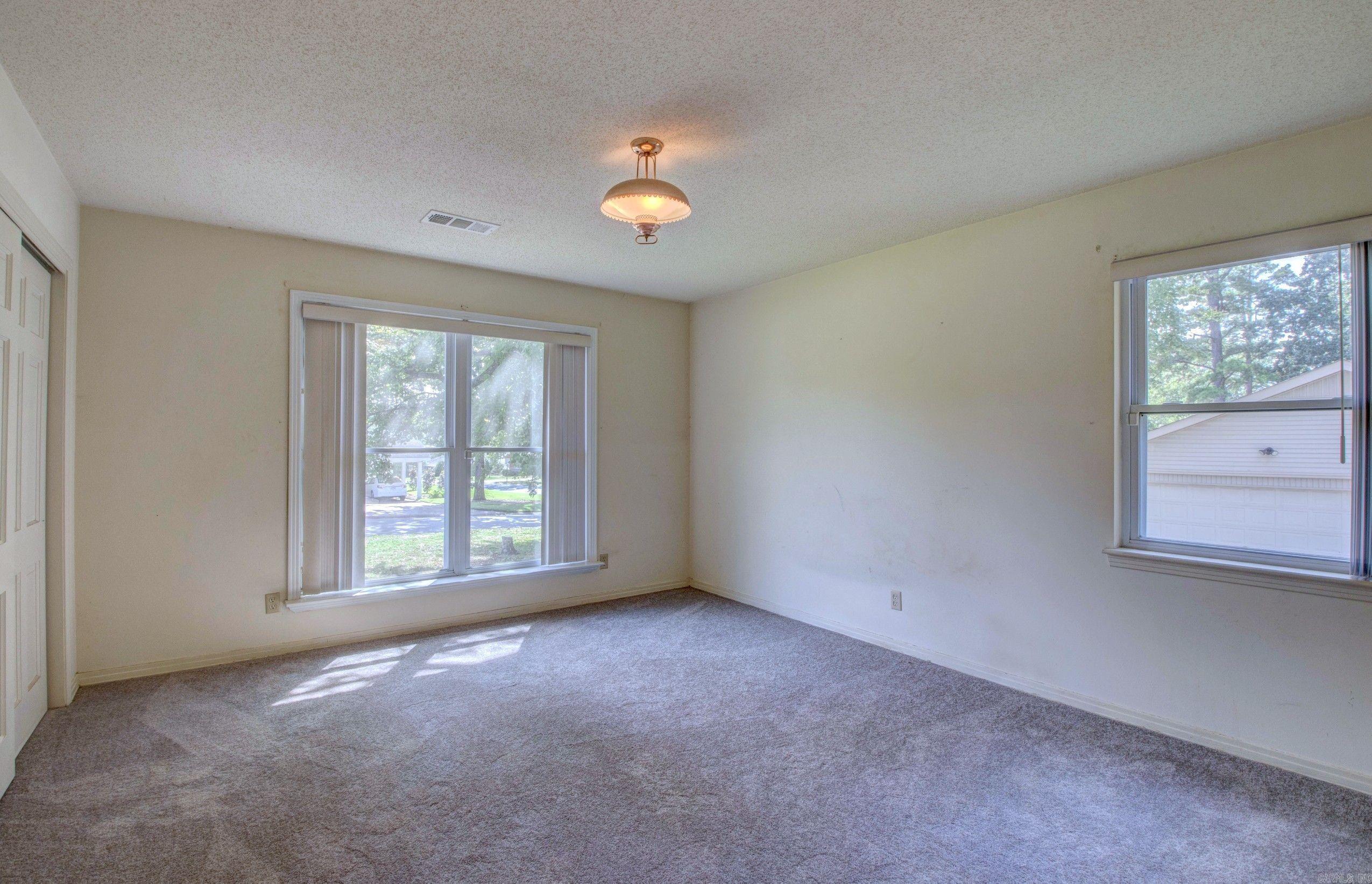 Leawood Meeks Manor - Residential
