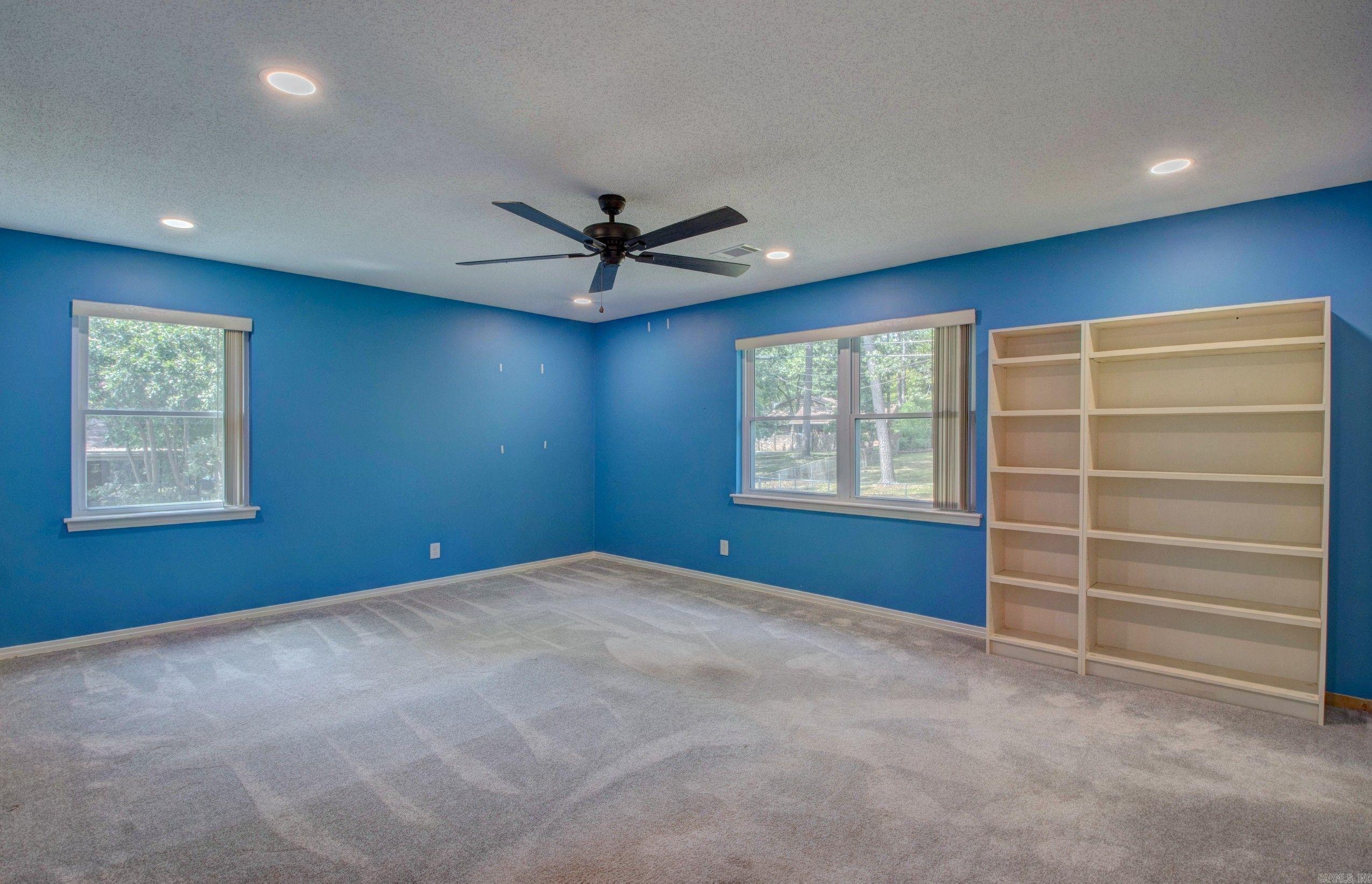 Leawood Meeks Manor - Residential