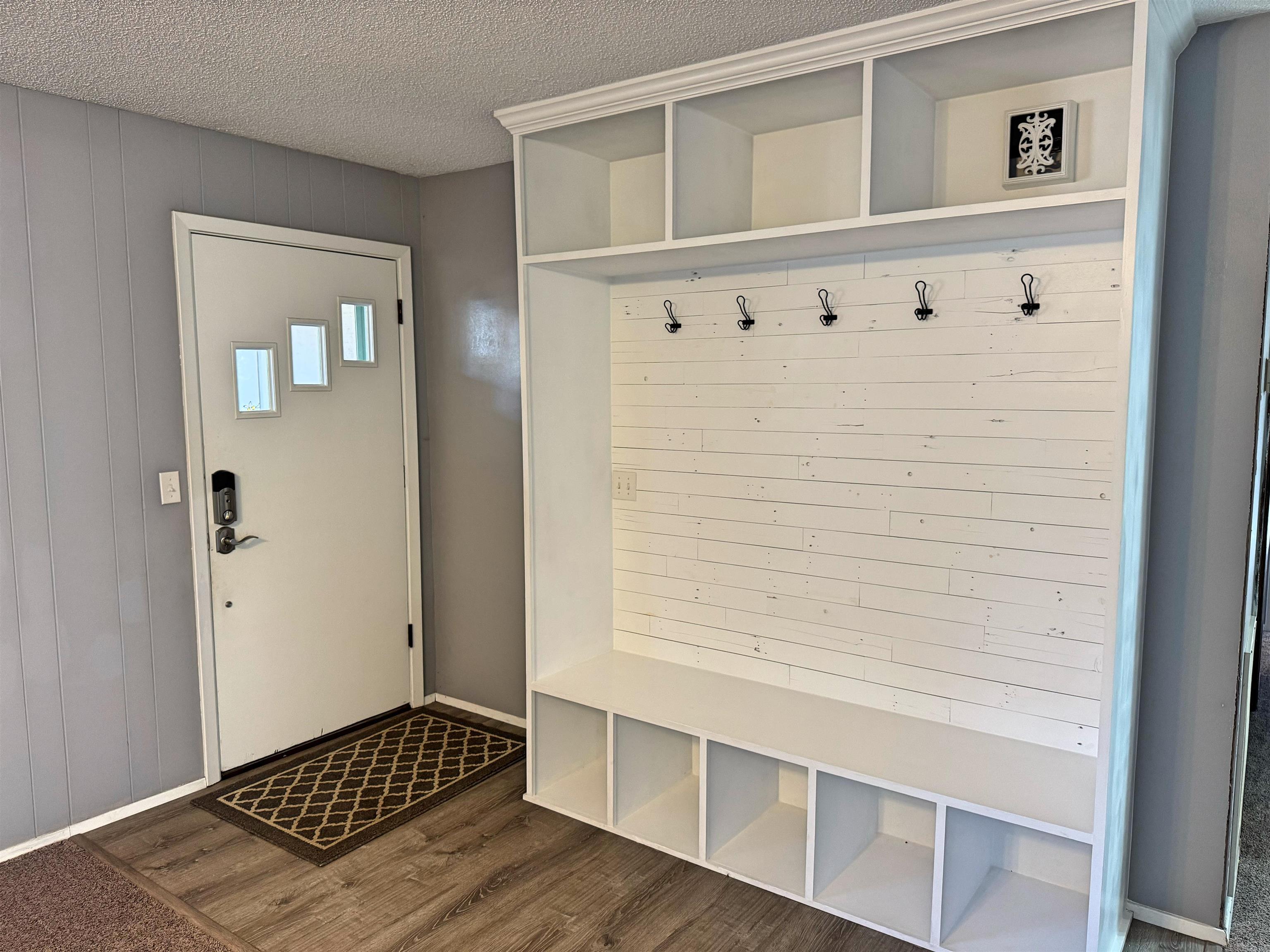 BEUTLER ACRES - Residential