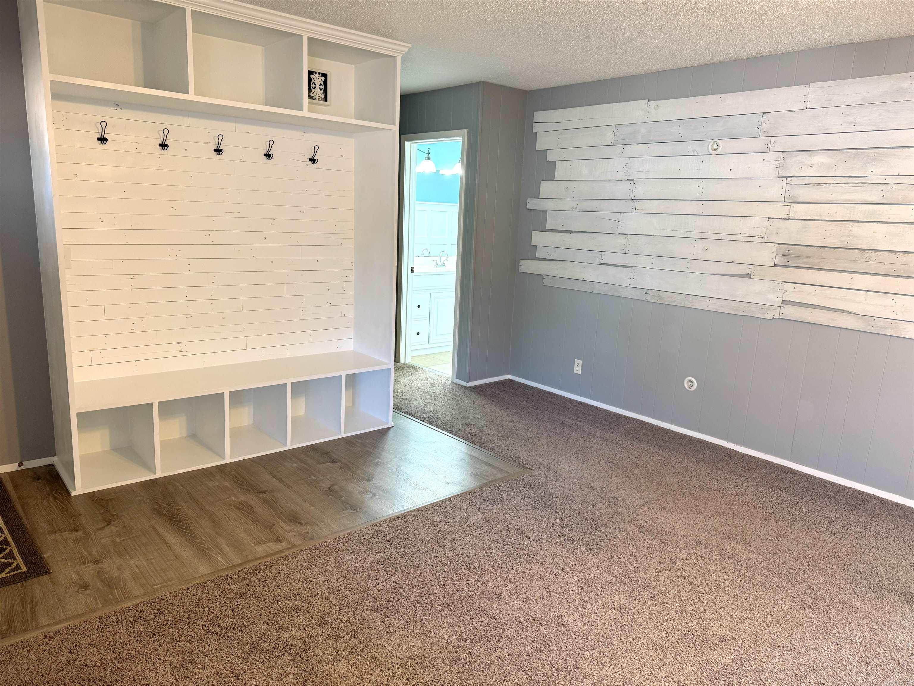 BEUTLER ACRES - Residential