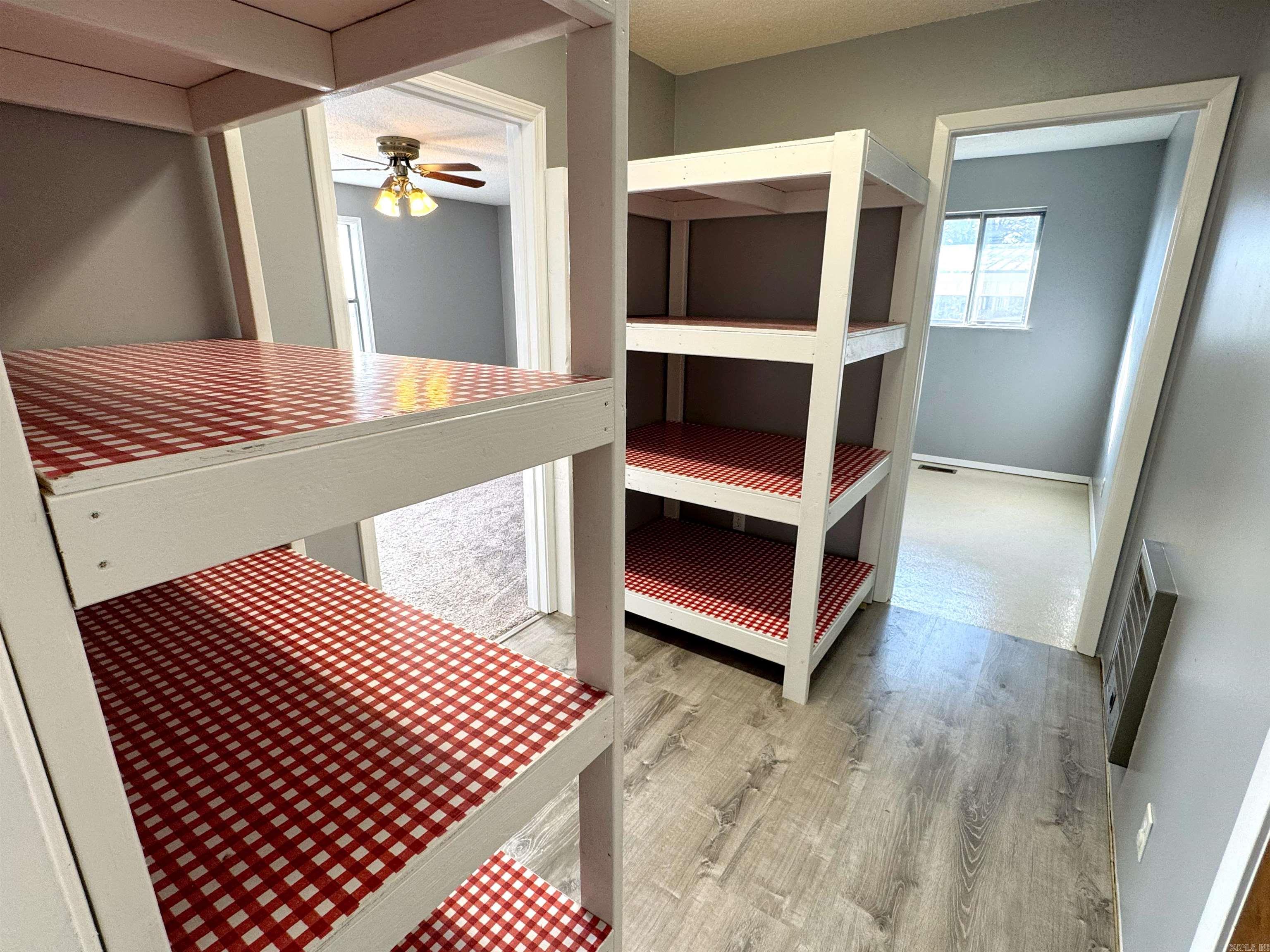 BEUTLER ACRES - Residential