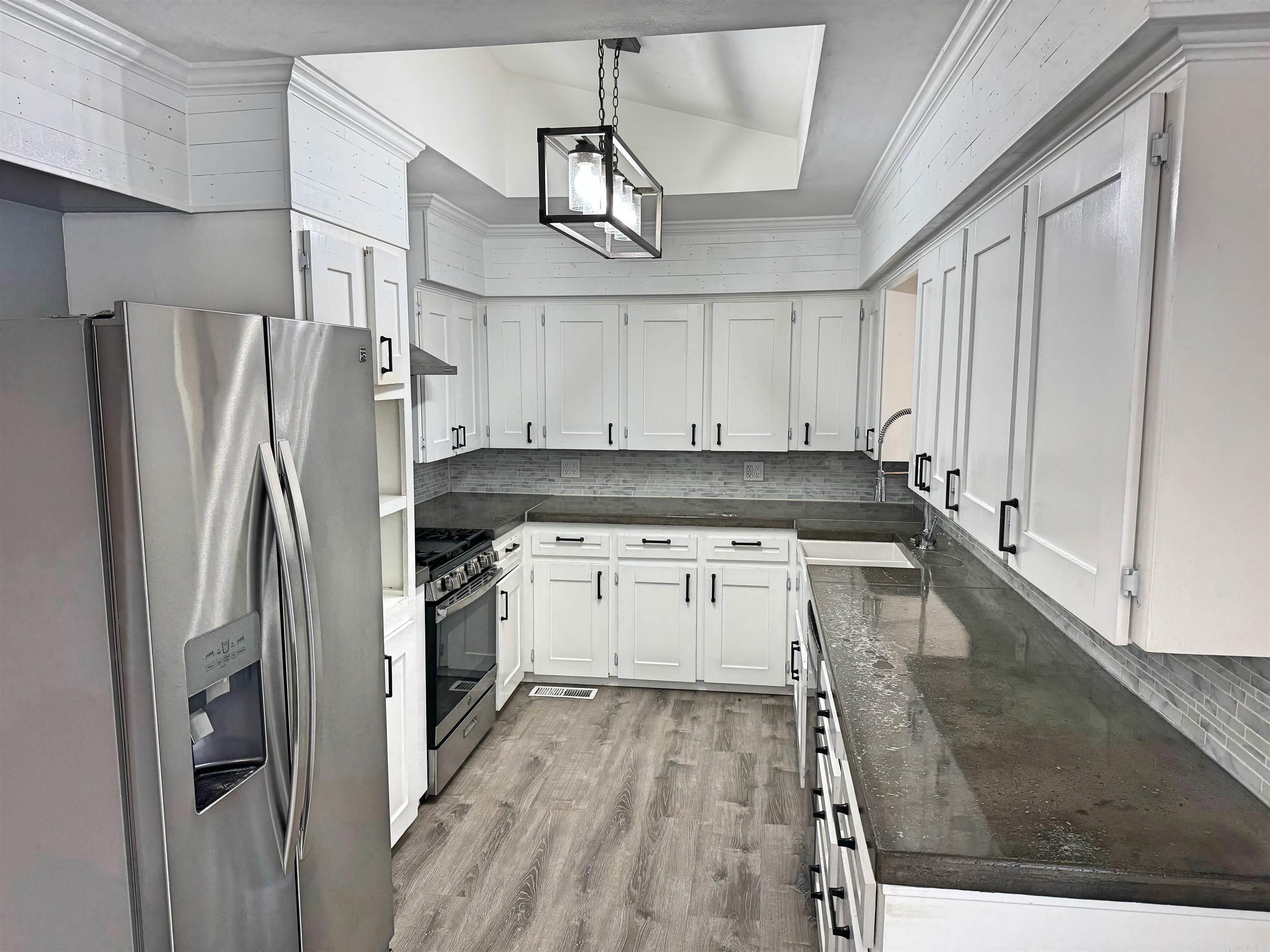 BEUTLER ACRES - Residential