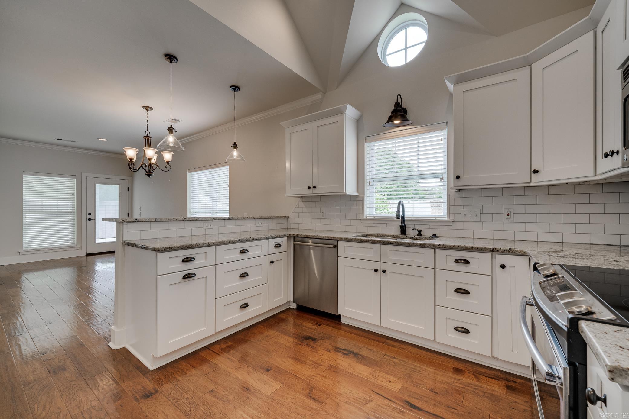 HOMES OF STONEBROOK COVE (THE) - Residential