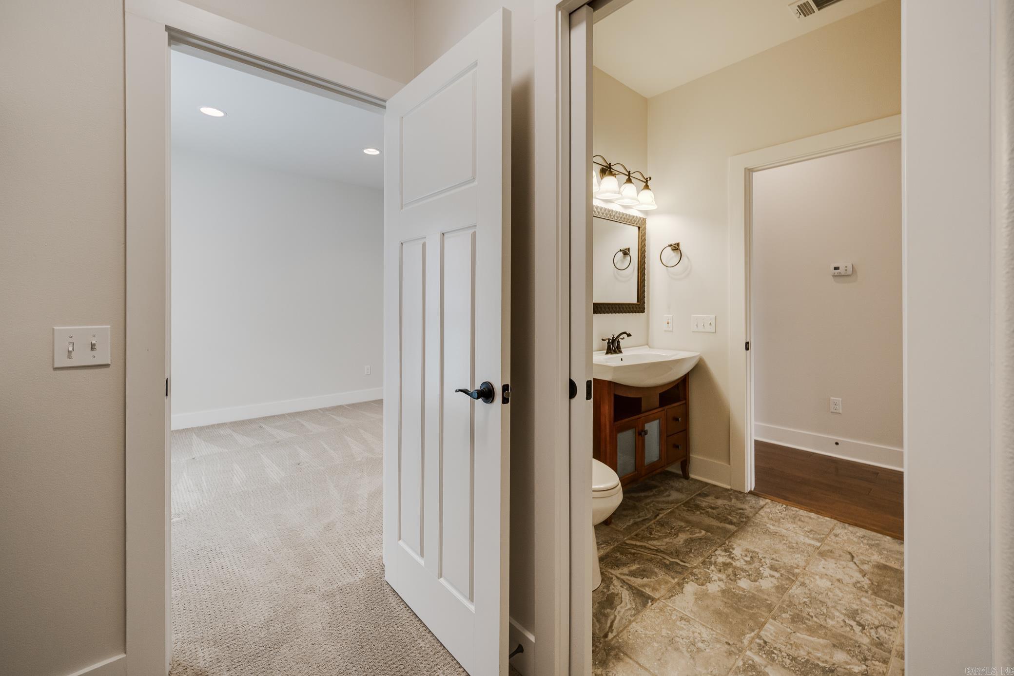 HOMES OF STONEBROOK COVE (THE) - Residential