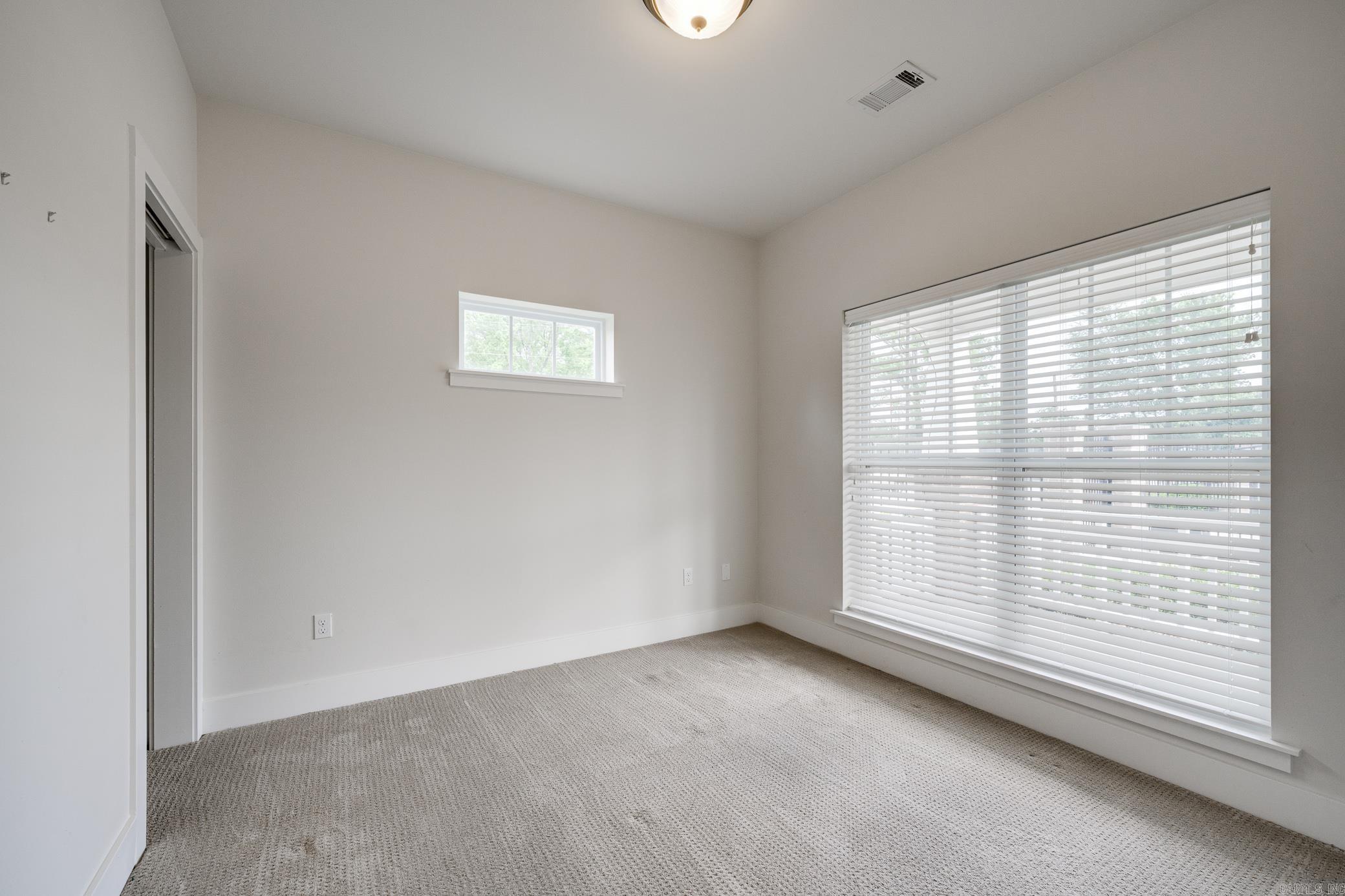 HOMES OF STONEBROOK COVE (THE) - Residential