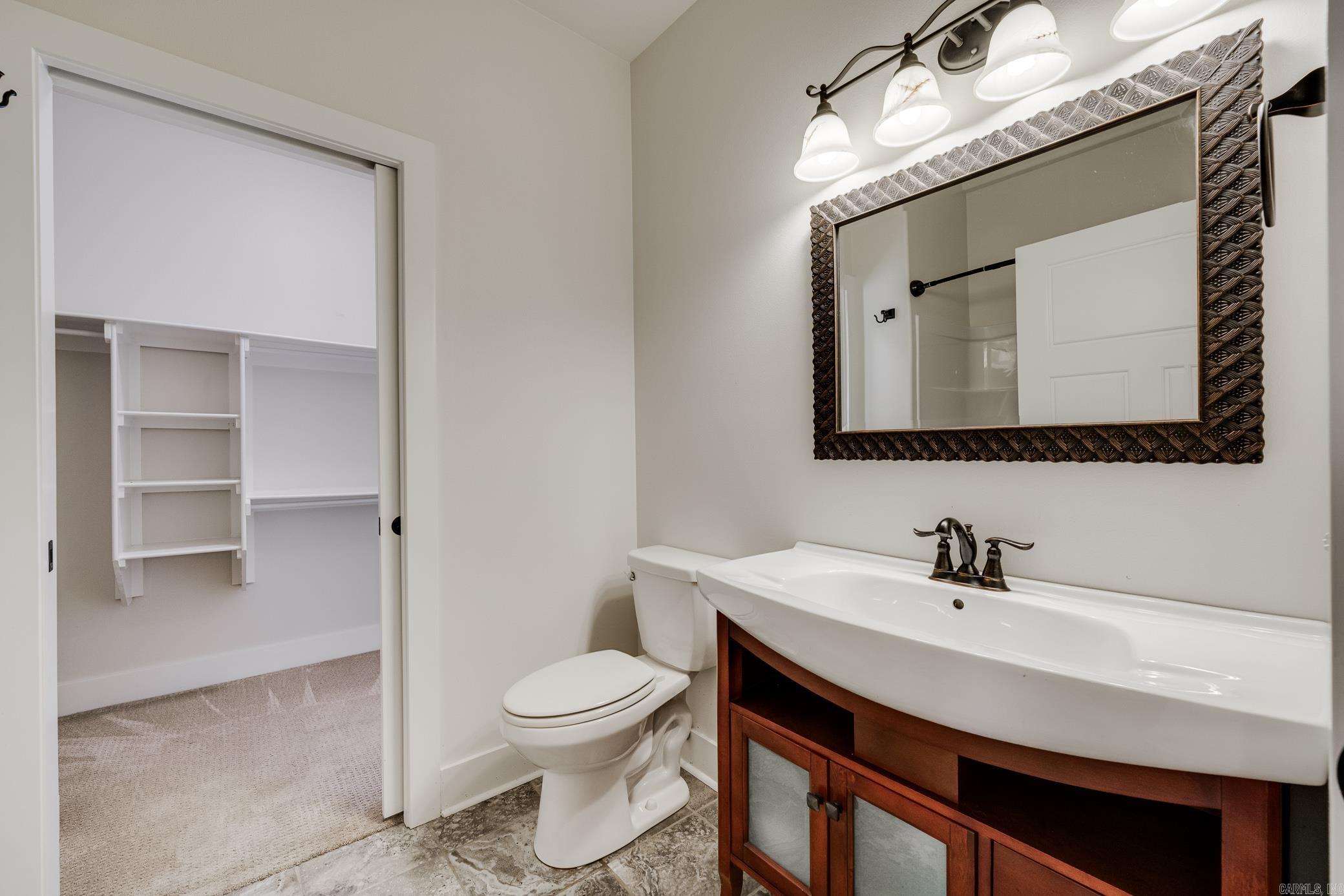 HOMES OF STONEBROOK COVE (THE) - Residential