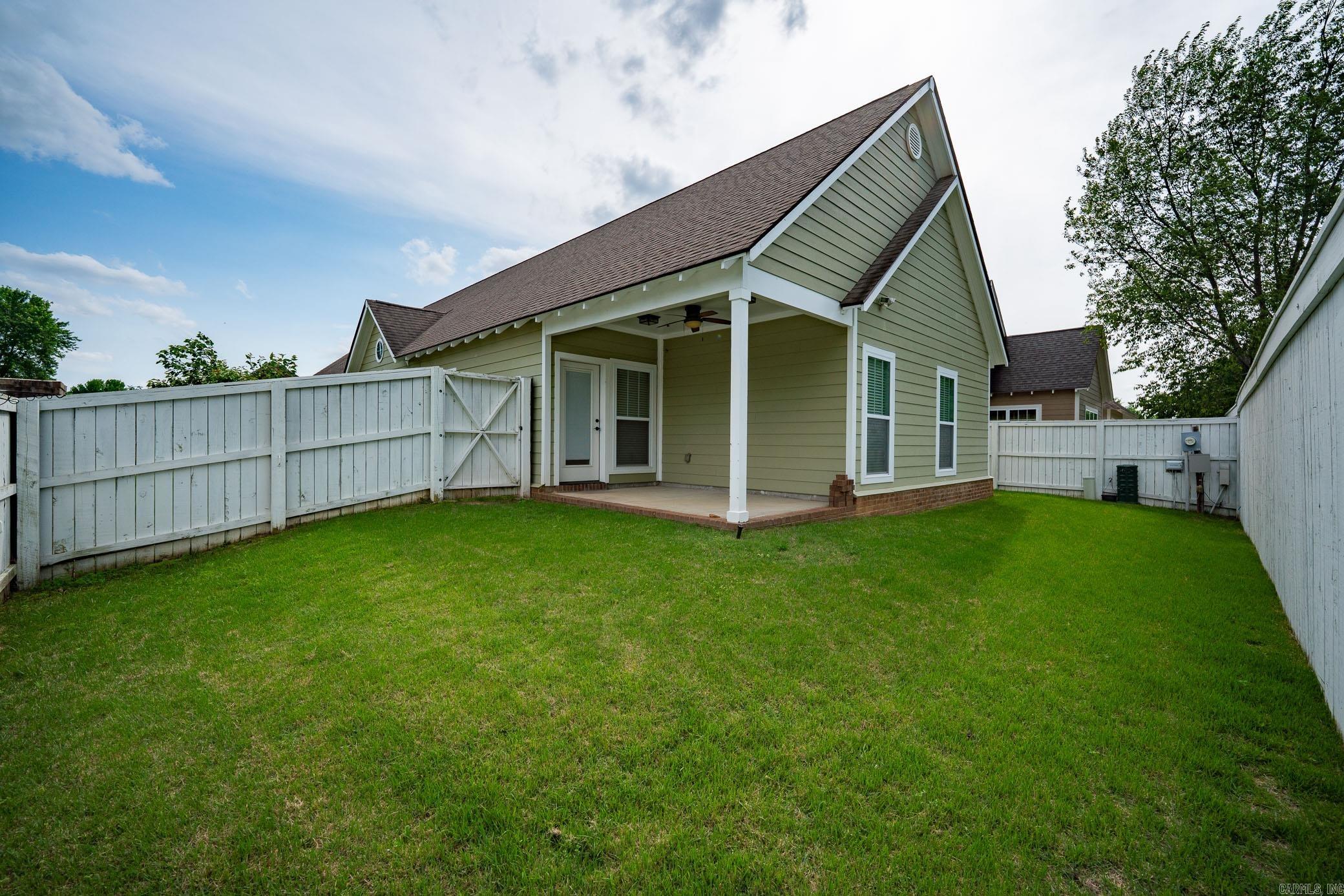 HOMES OF STONEBROOK COVE (THE) - Residential