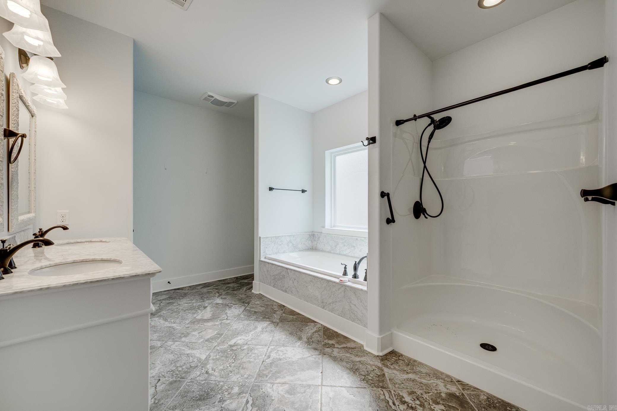HOMES OF STONEBROOK COVE (THE) - Residential