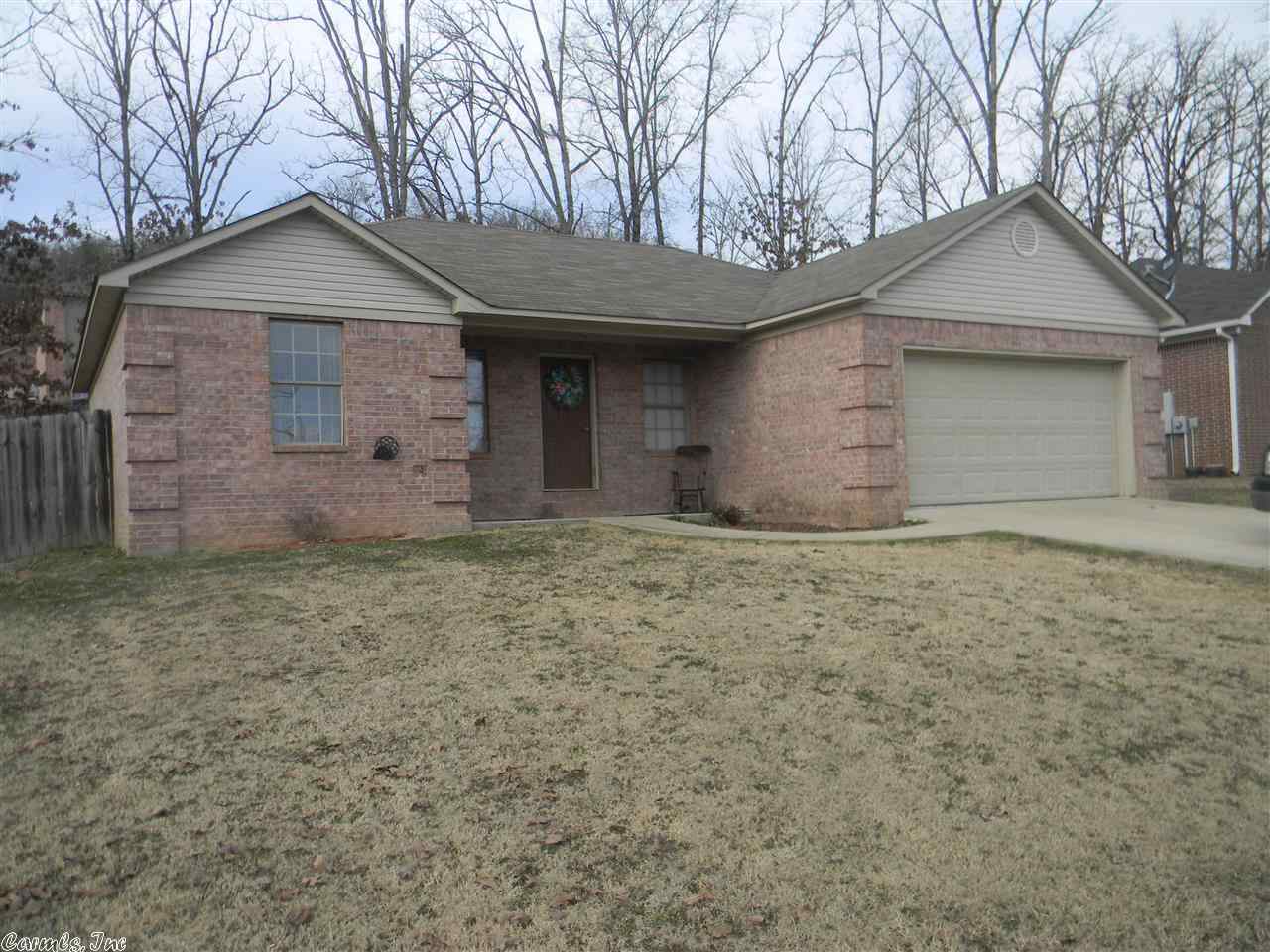 Nice move-in ready home with fully-fenced backyard!!! The home has been very well-maintained and is close to Greenbrier schools. You won't find many homes in this great of condition for under $100K. Hurry, this one won't last long!
