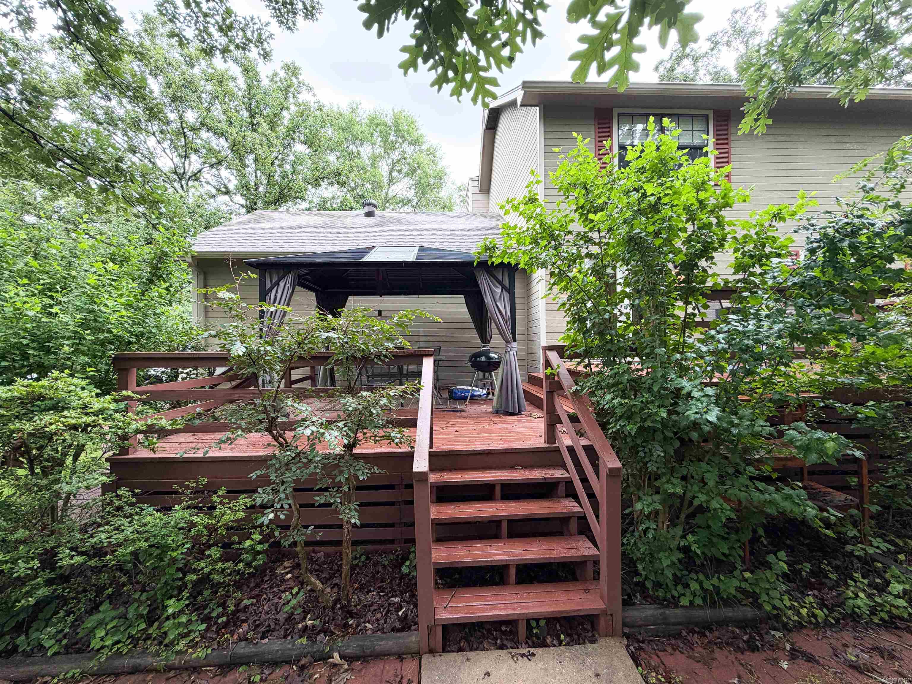 BUGG EDDIE & BERTHA - Residential